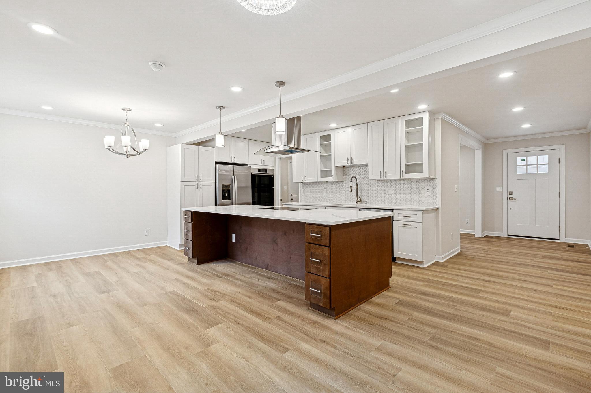 BROOKE - Residential