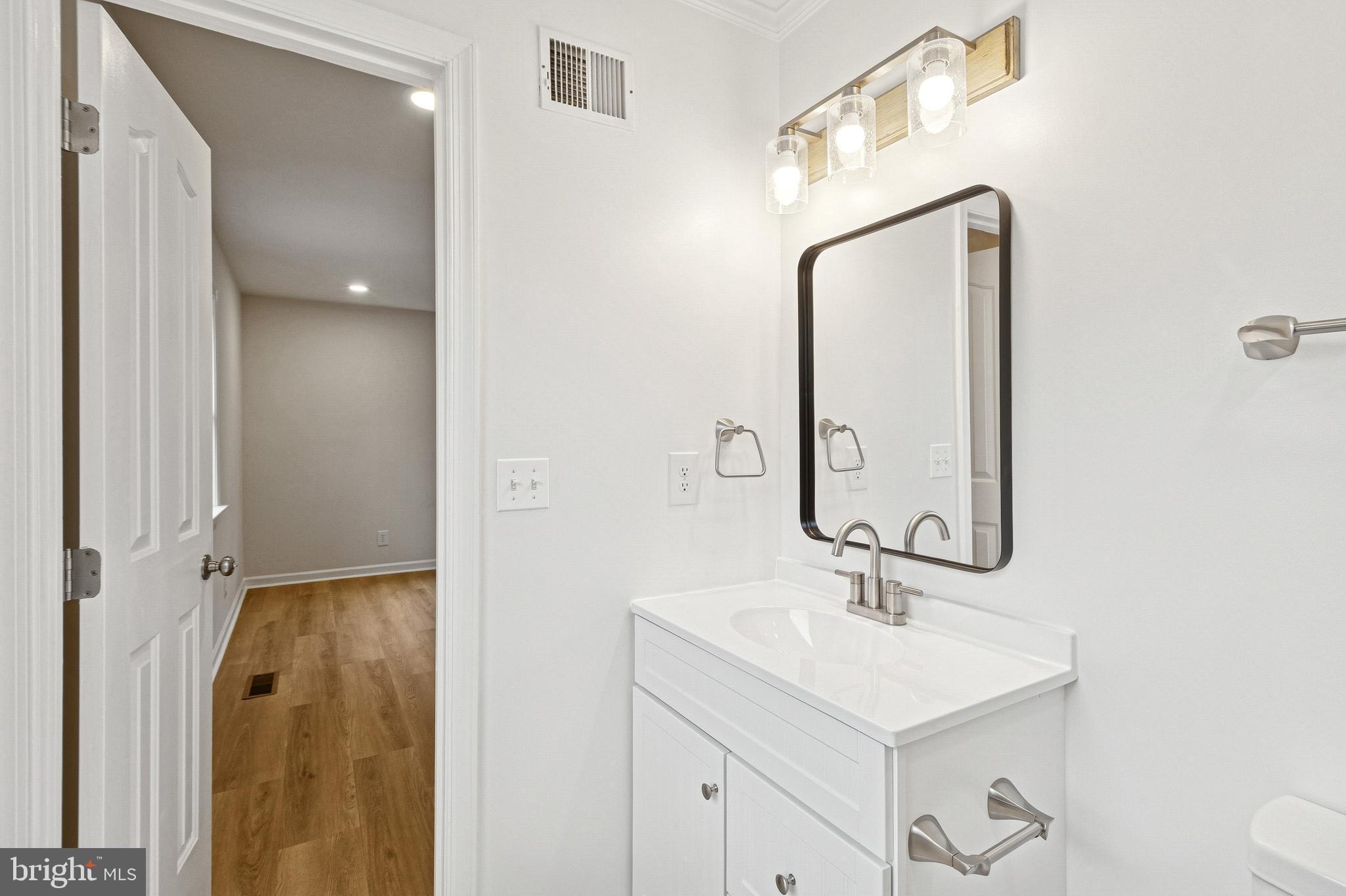 BROOKE - Residential