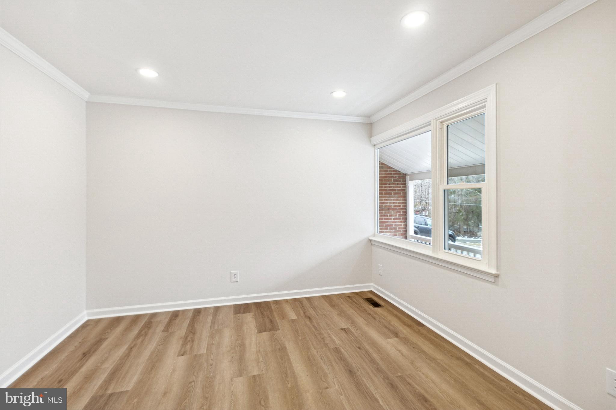 BROOKE - Residential