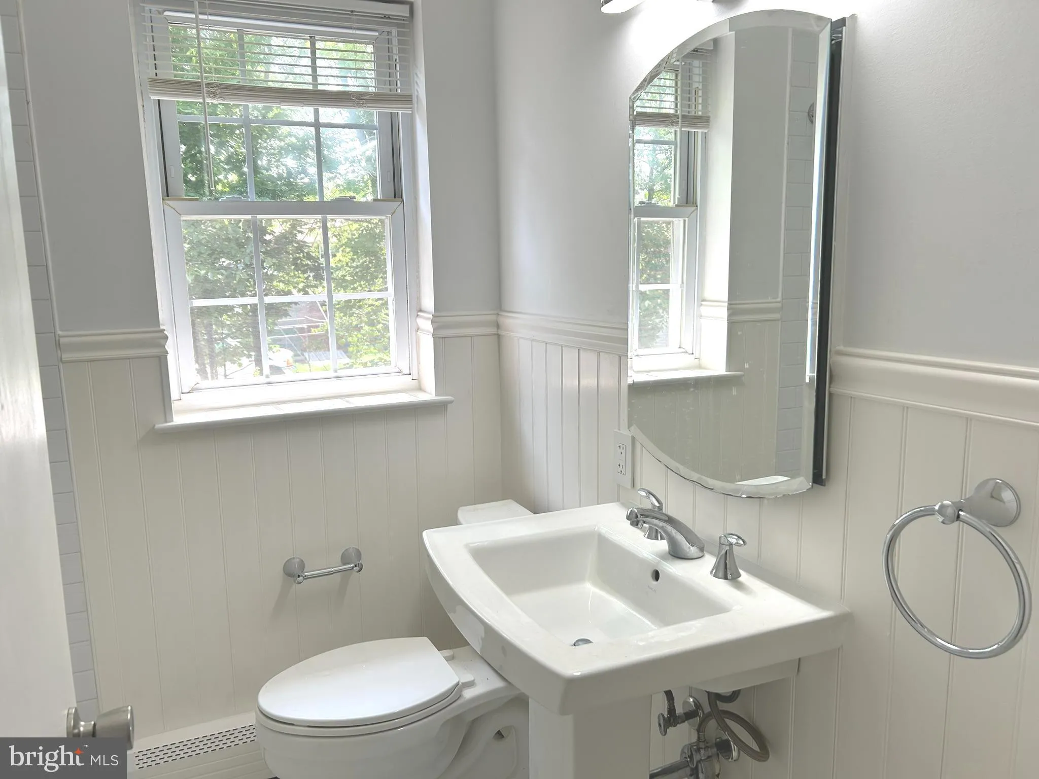 Ardmore, Pennsylvania 19003, United States, 2 Bedrooms Bedrooms, ,1 BathroomBathrooms,Residential,Active,159617