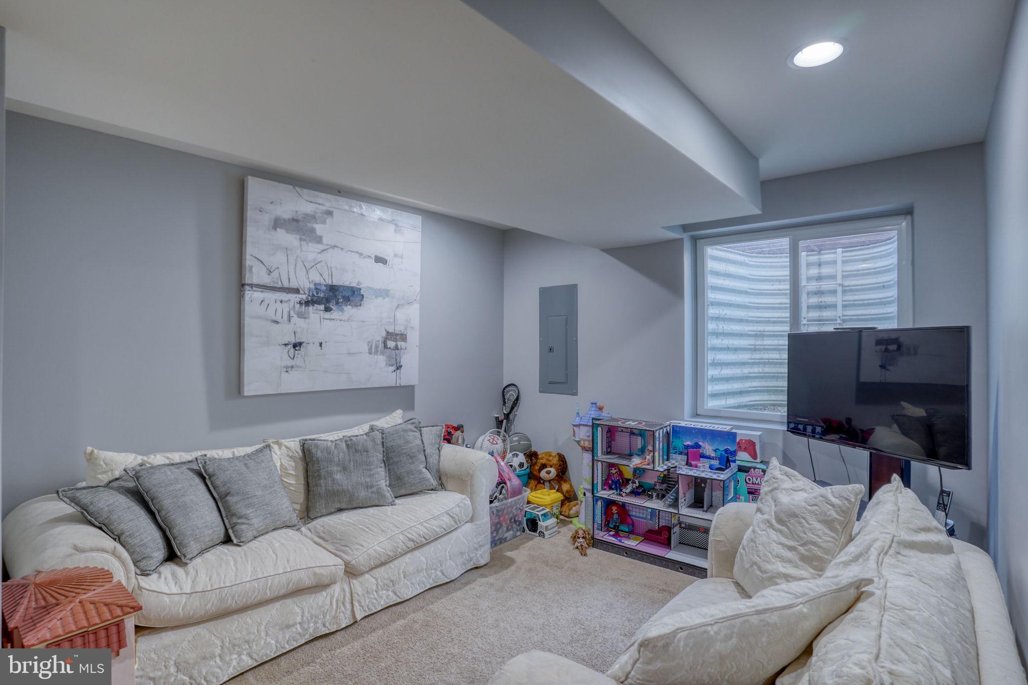 TOWNSEND VILLAGE - Residential