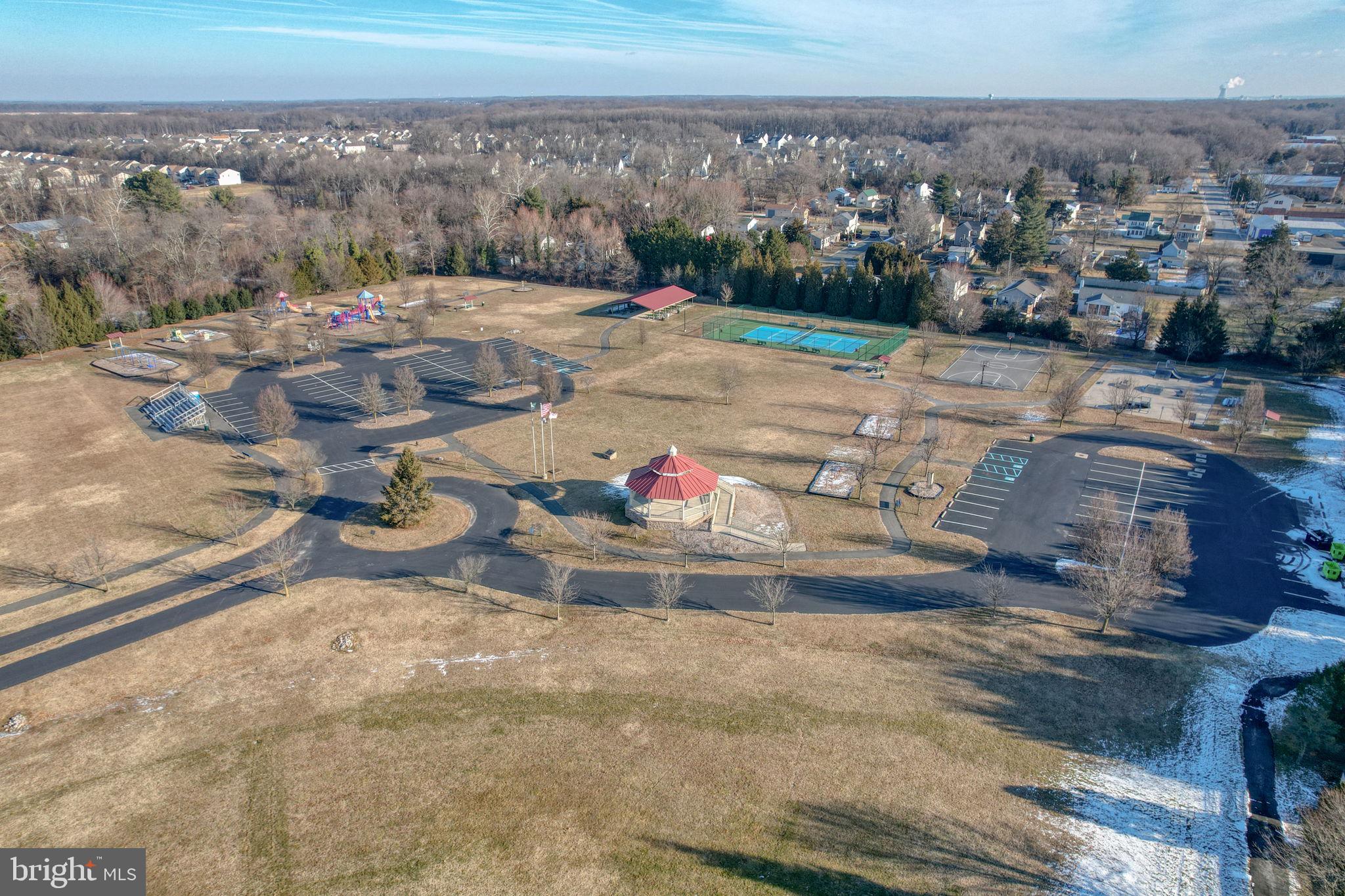 TOWNSEND VILLAGE - Residential