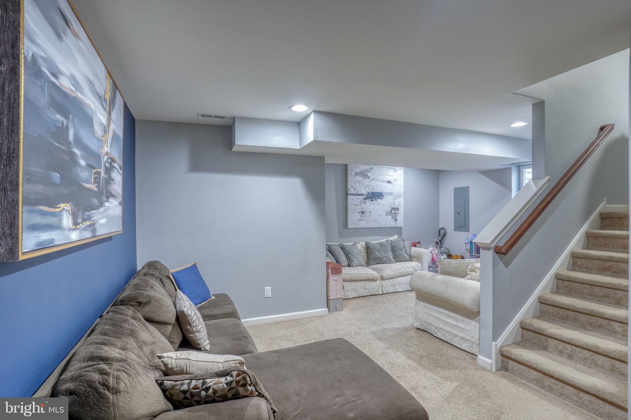 TOWNSEND VILLAGE - Residential