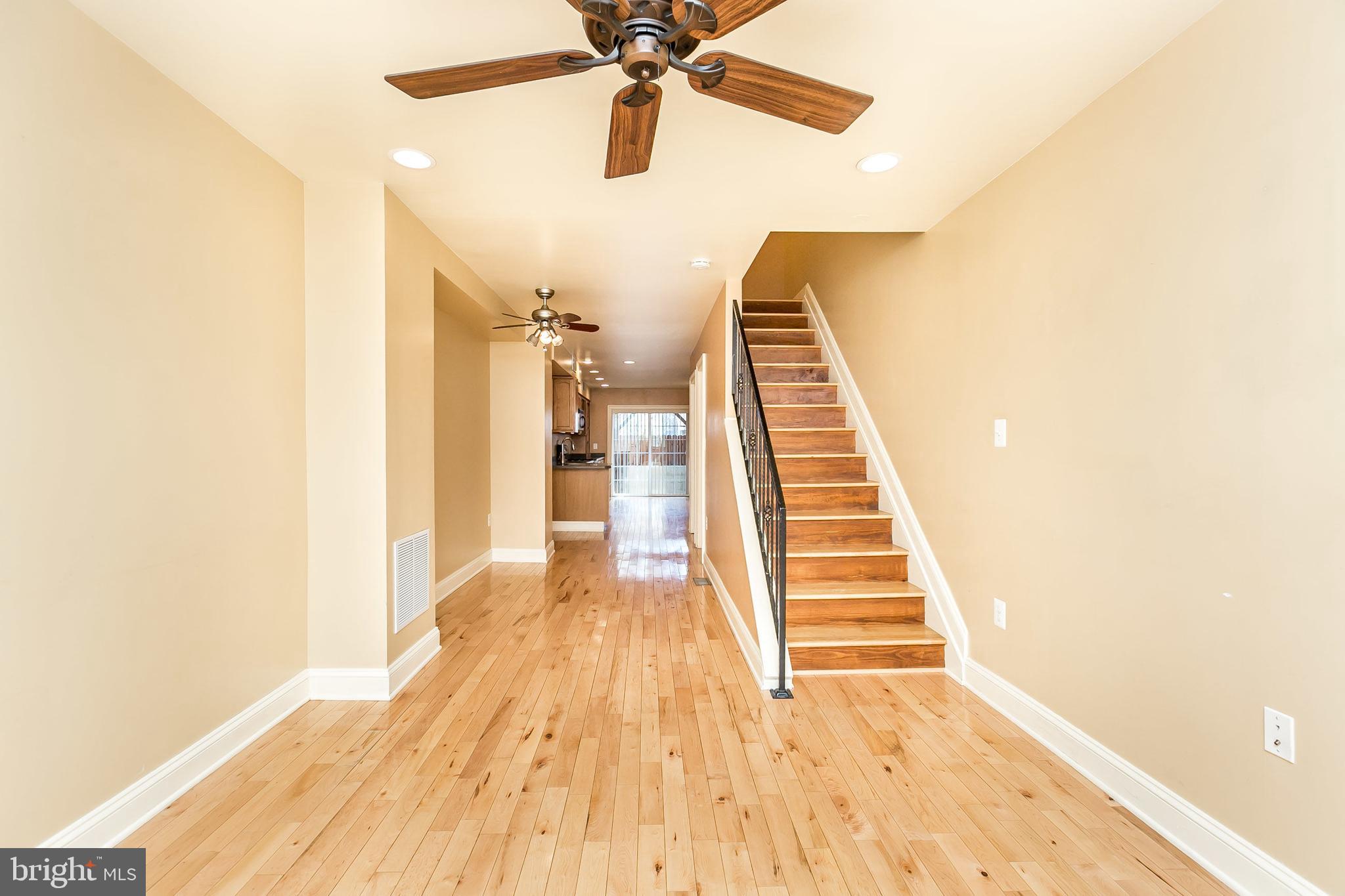 LOCUST POINT - Residential