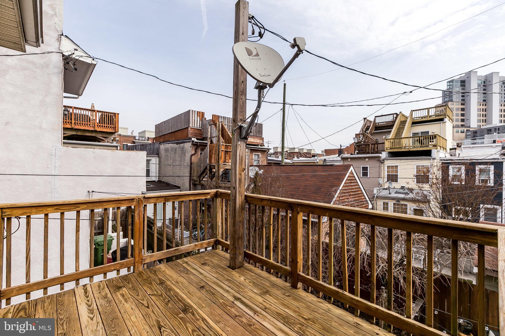 LOCUST POINT - Residential