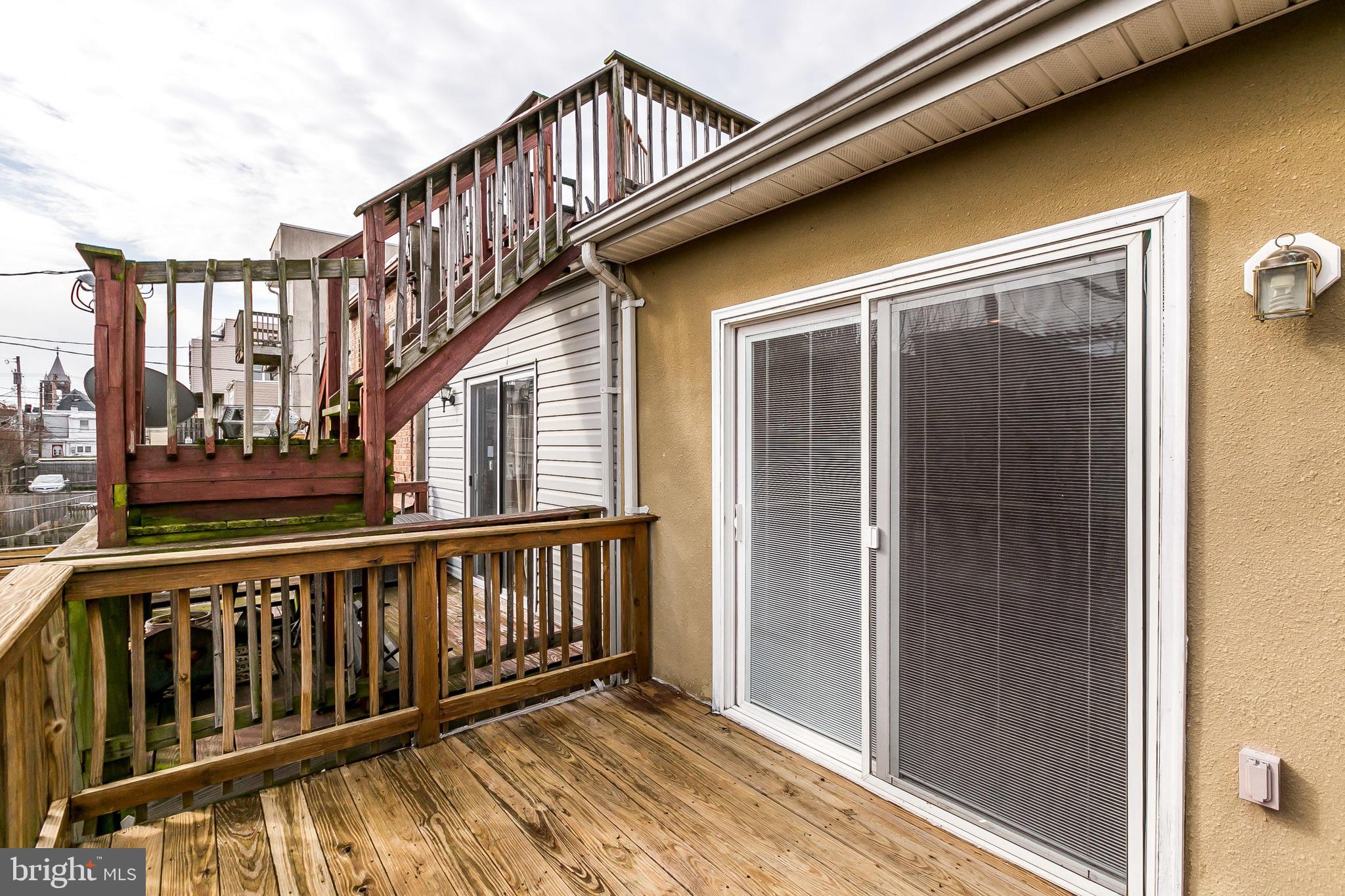 LOCUST POINT - Residential