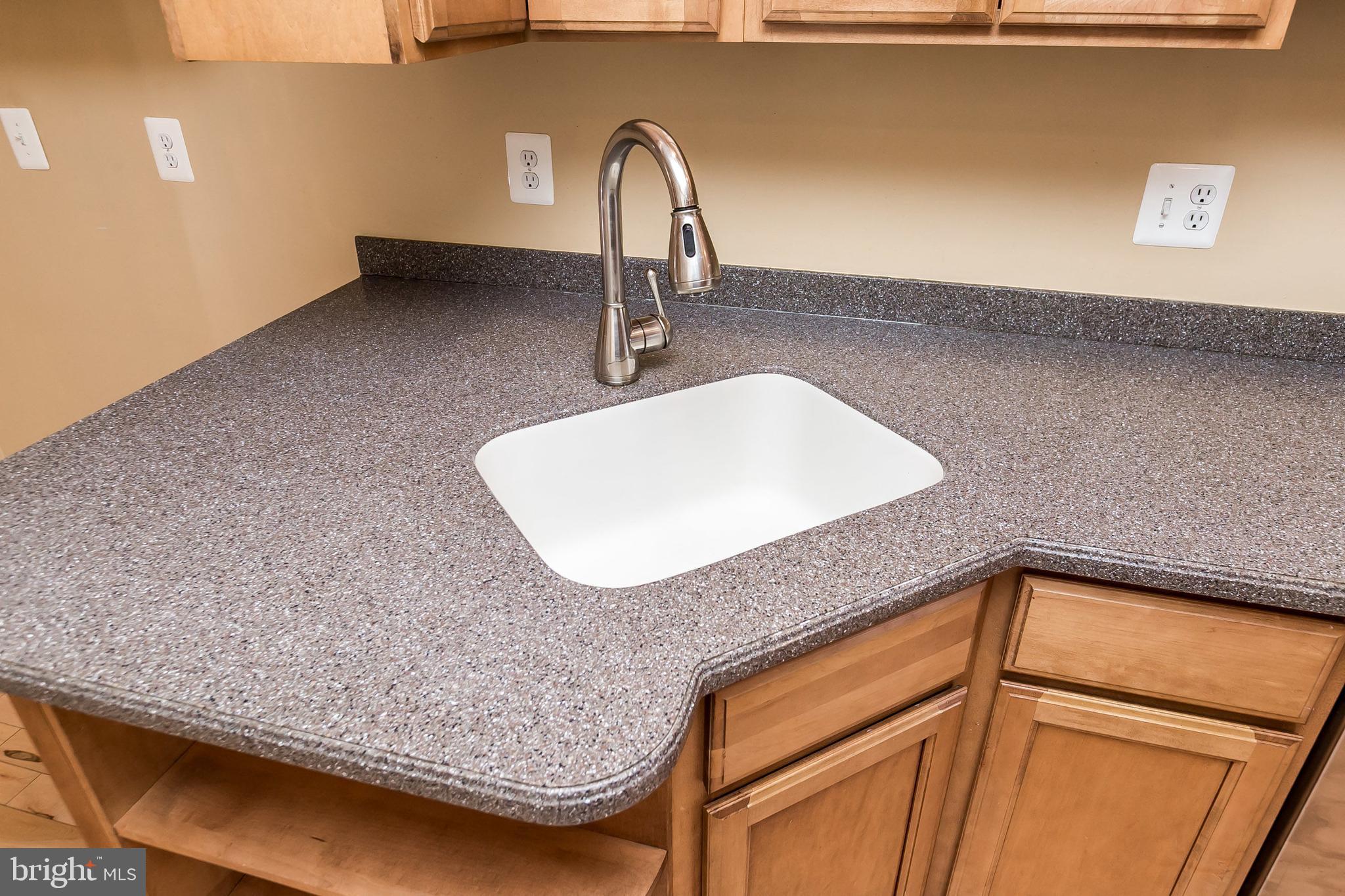 LOCUST POINT - Residential