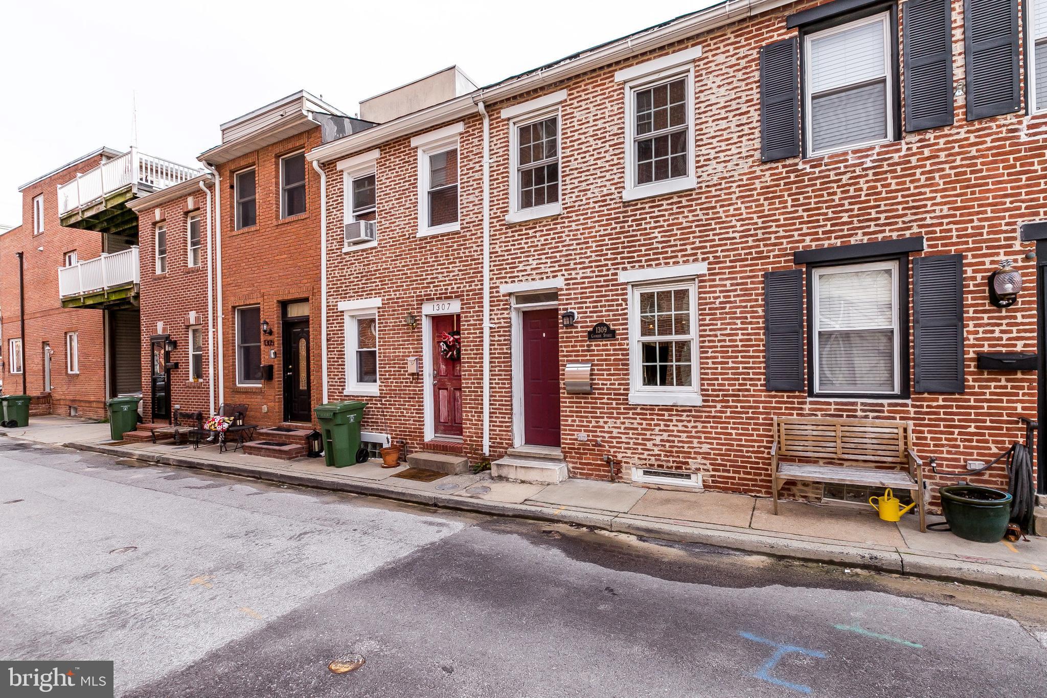 LOCUST POINT - Residential