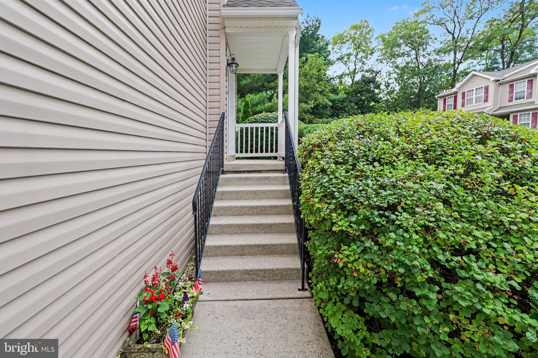 41 PARKSIDE DRIVE