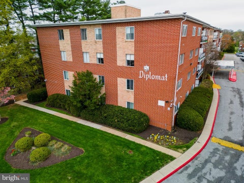 Condo For Sale - 3737 Clarks Lane #405<br/> BALTIMORE, MD 21215