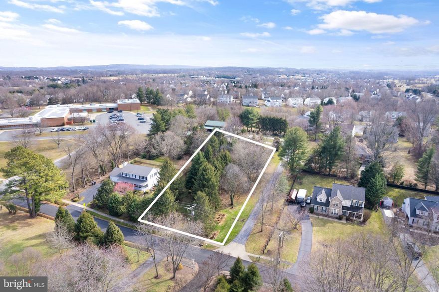 Seize this RARE opportunity to own a 0.45-acre lot in Purcellville to build your DREAM home. Located on a desirable street with established homes and landscaping.  Your new lifestyle will be walkable with quick strolls to the elementary school, Purcellville Community Center, Bush Tabernacle Skating Rink, shopping, and restaurants.  Large trees on the lot are gorgeous and provide privacy from neighbors. Water and sewer taps are available via the town. Perfect for someone wanting to build their dream home or for a local builder to build a spec home. This is an ideal, dare I say "perfect" town location.
