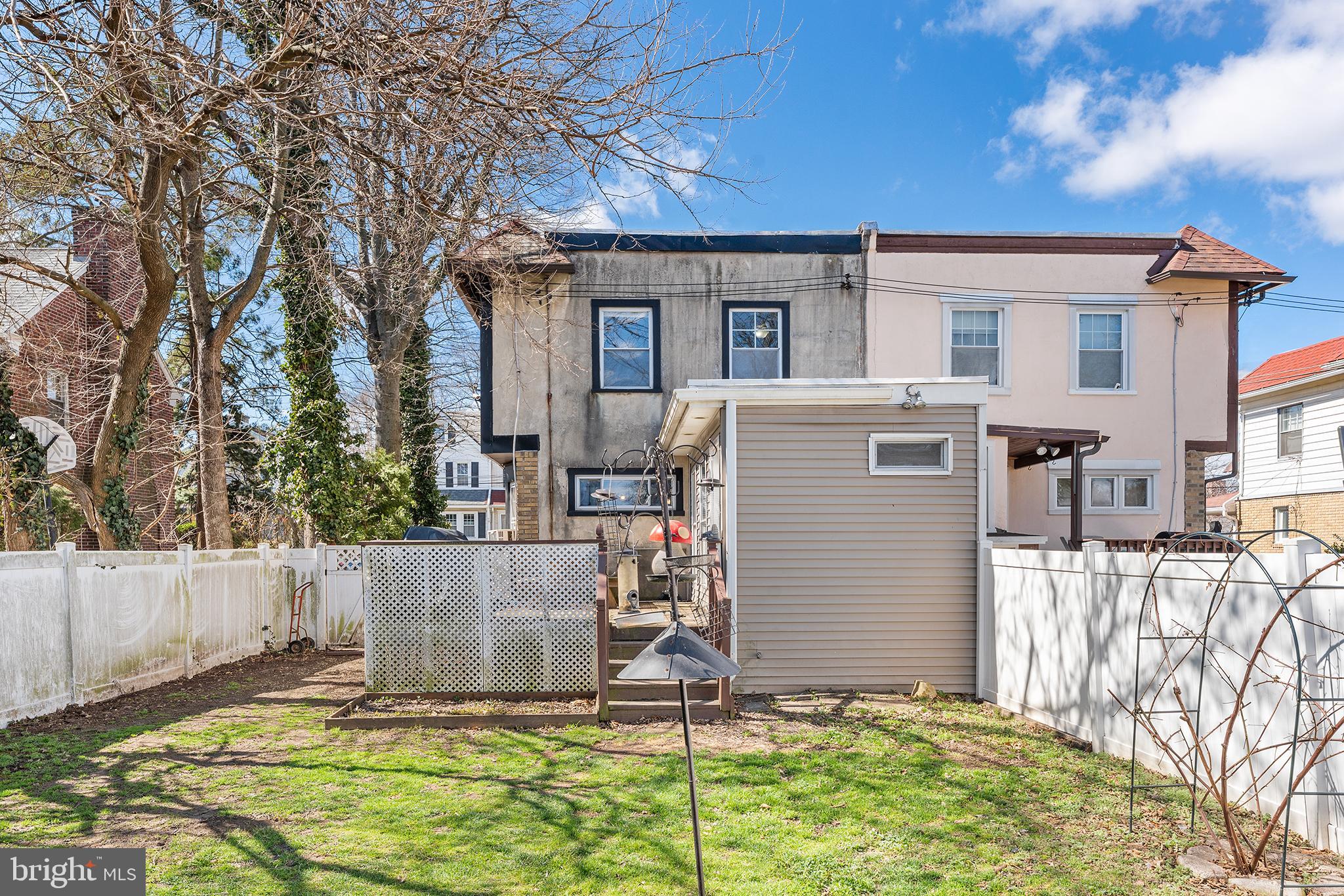 LANSDOWNE - Residential