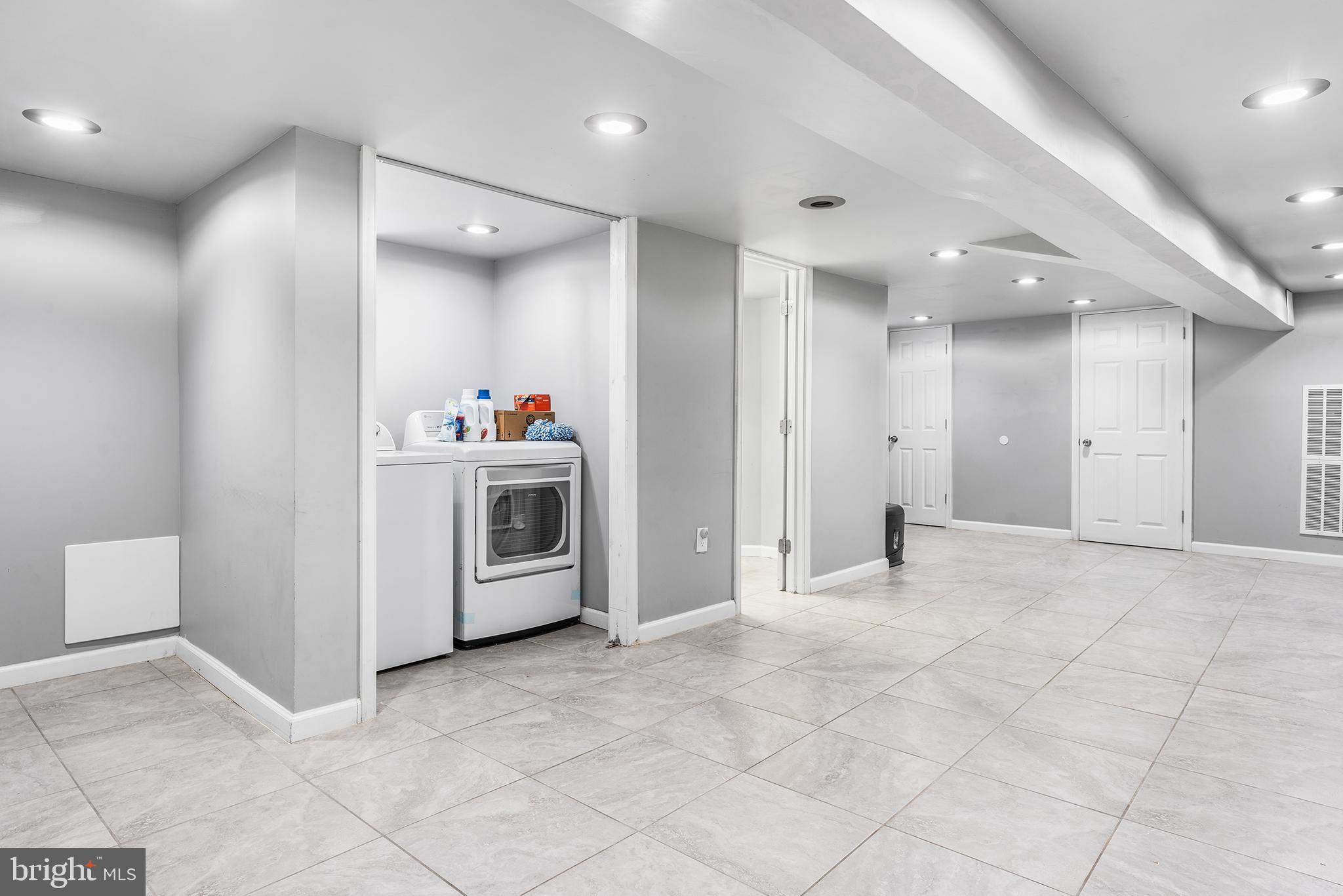 LANSDOWNE - Residential