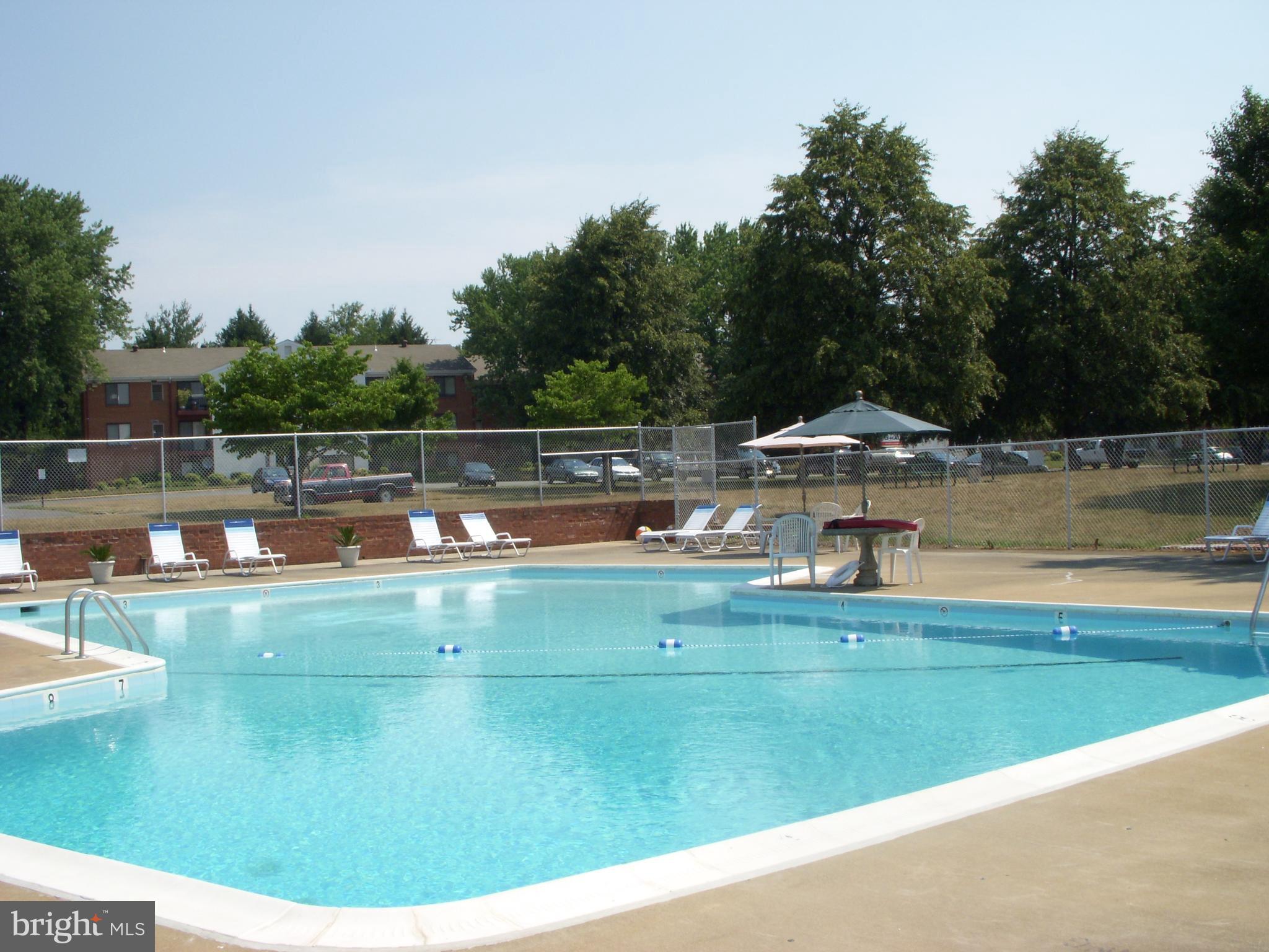 COUNTRY CLUB GREEN - Residential Lease