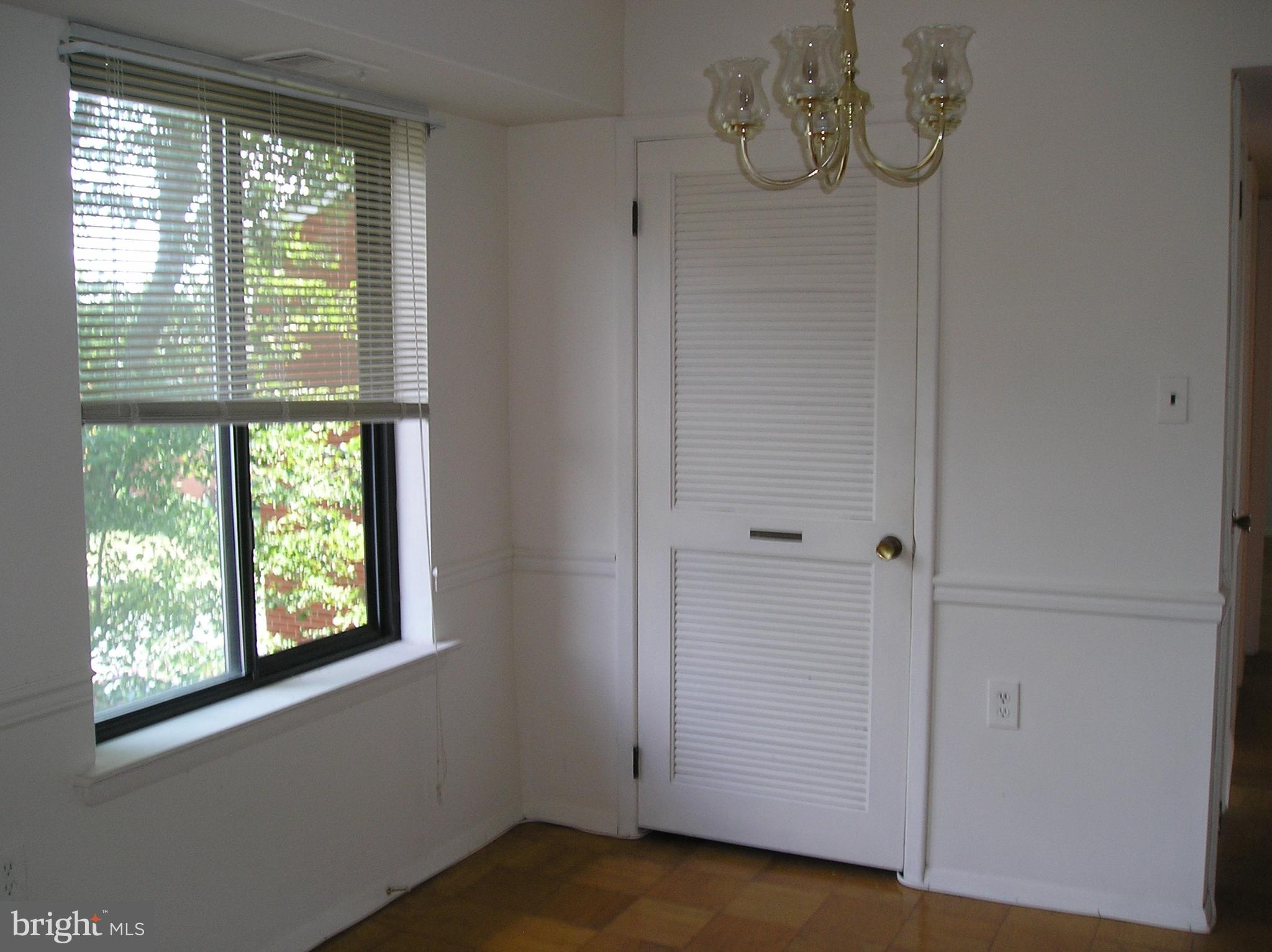 125 CLUBHOUSE DRIVE M SW 10