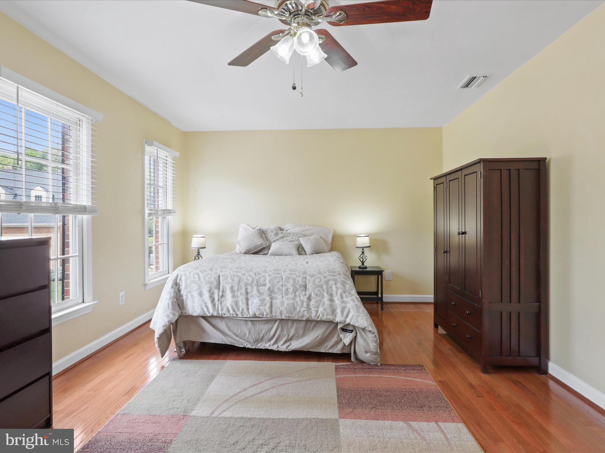 PENDERBROOK - Residential