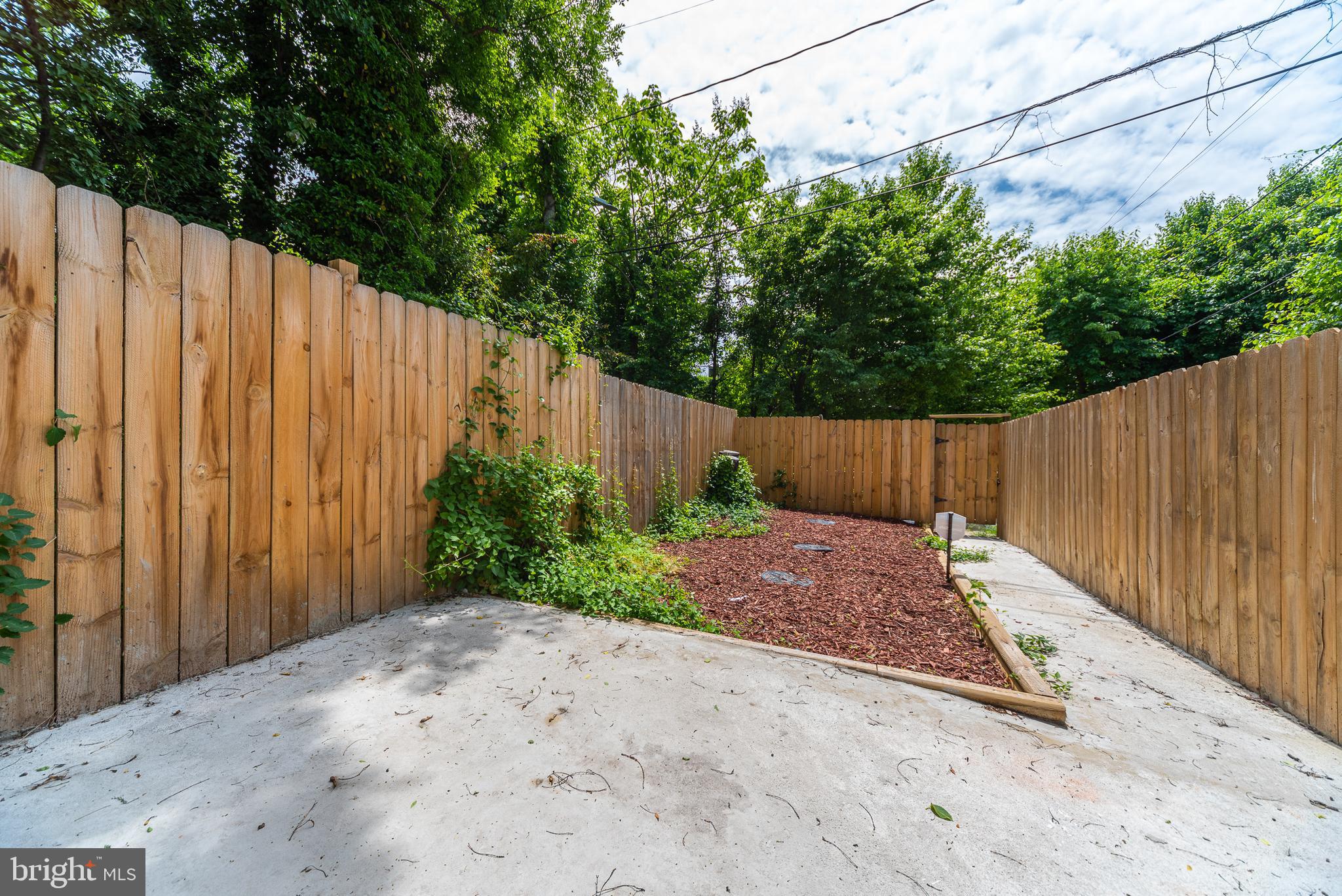 EAST BALTIMORE MIDWAY - Residential