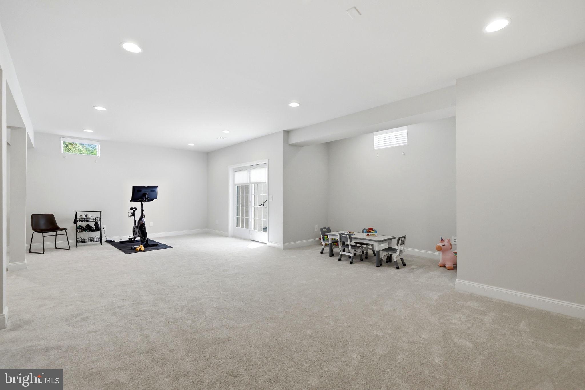 DOMINION VALLEY COUNTRY CLUB - Residential