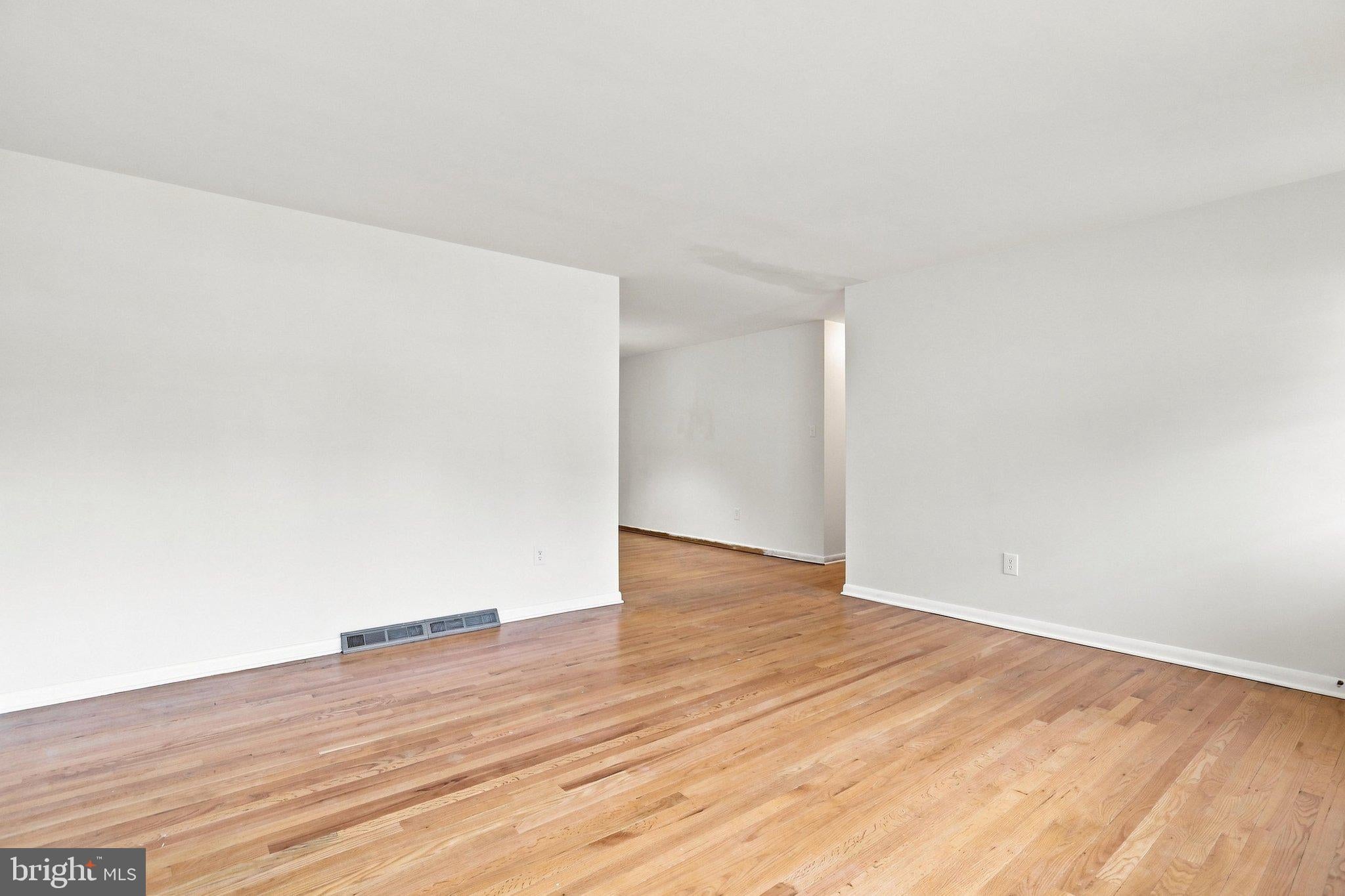 10831 ROSEWOOD DRIVE