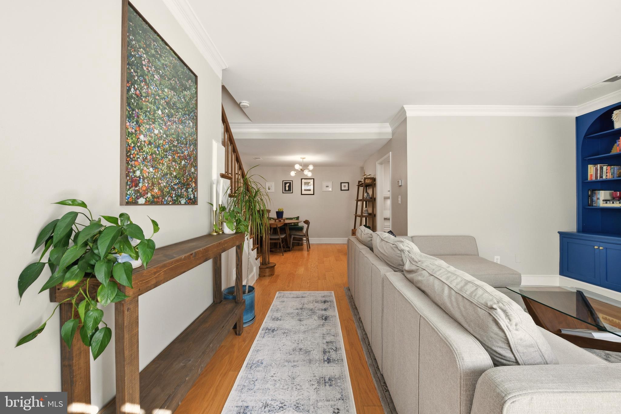 1035 N STAFFORD STREET