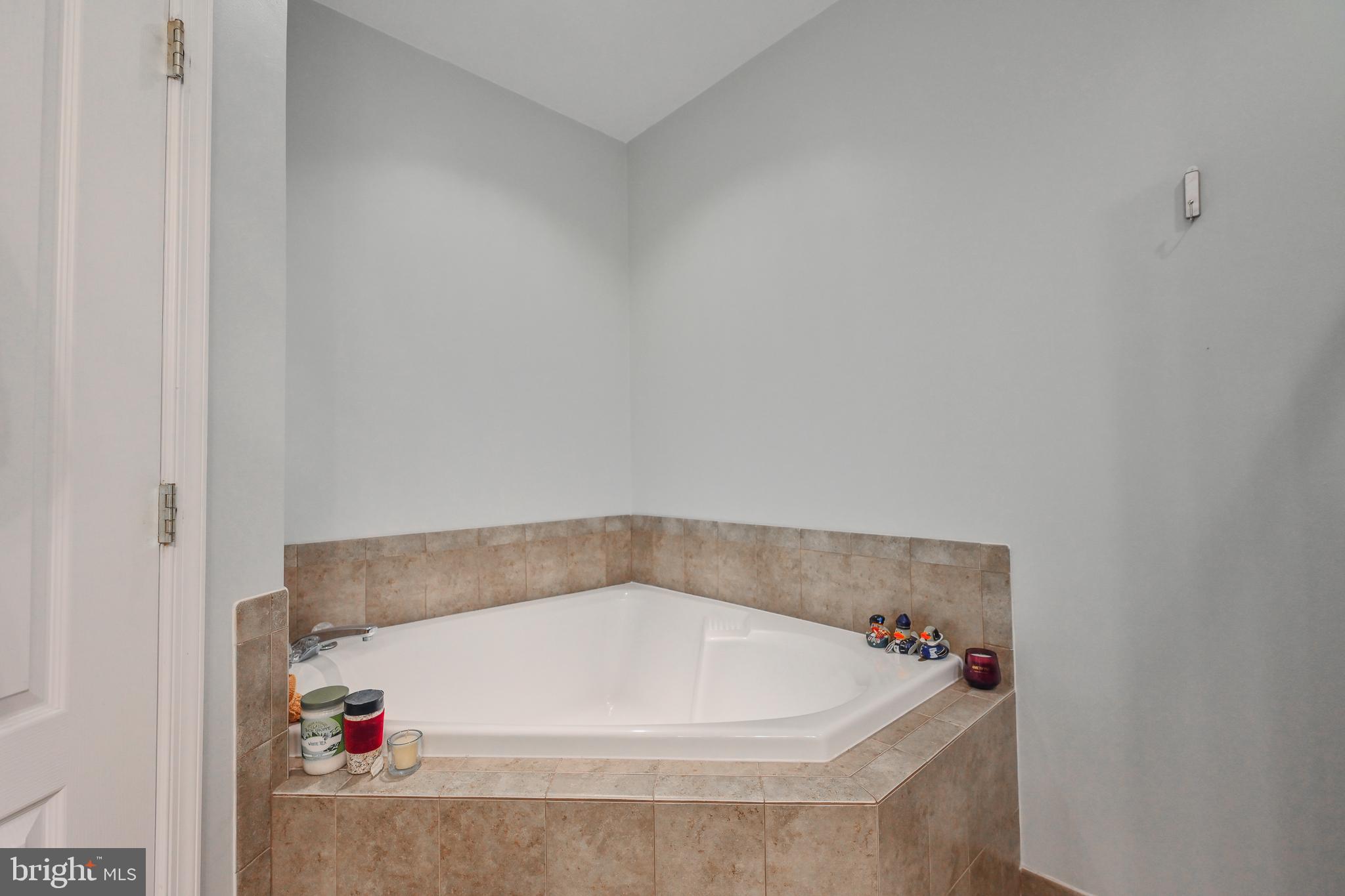 STONE SPRINGS CONDOMINIUMS - Residential Lease