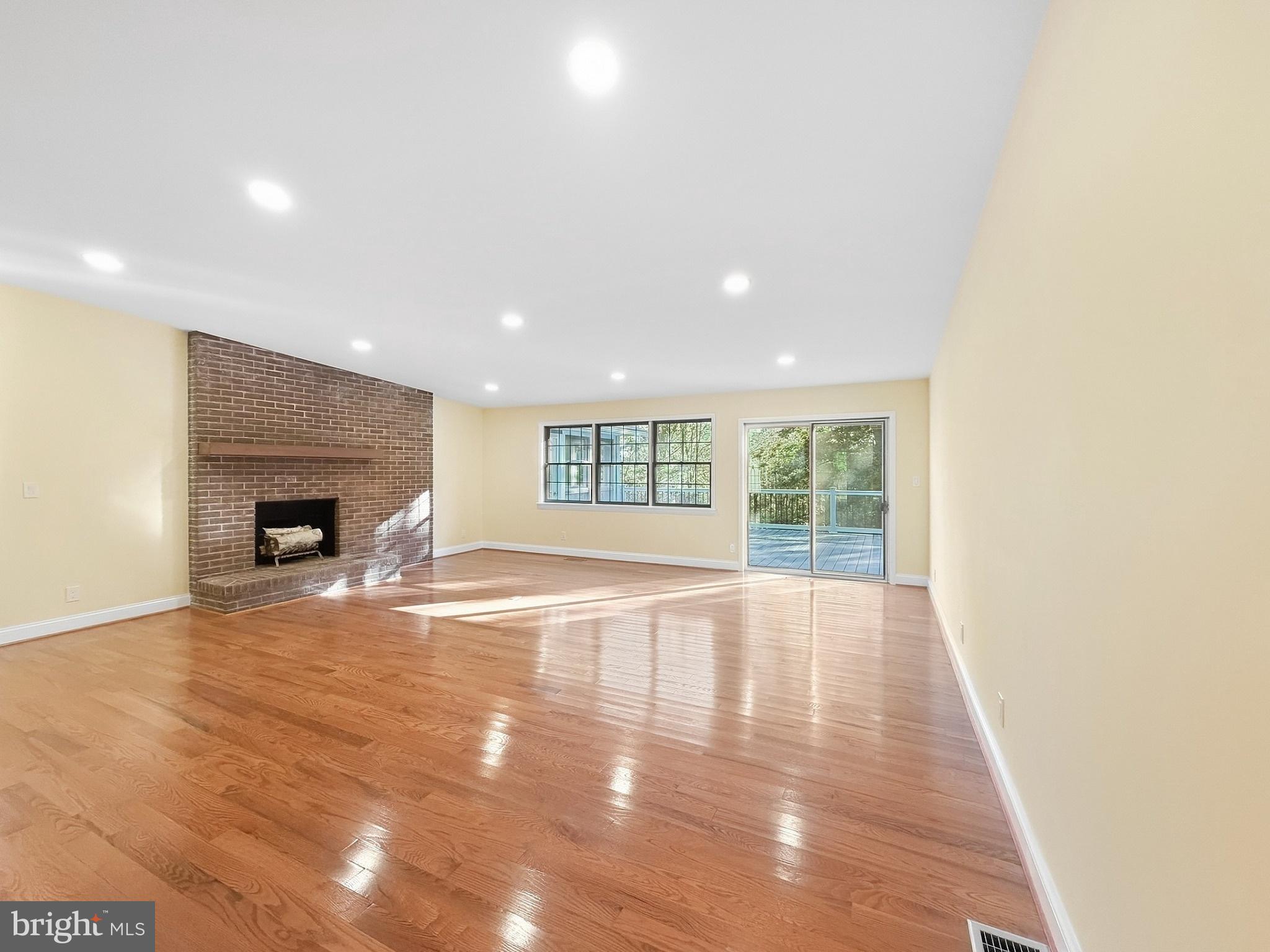 524 SUMMIT DRIVE