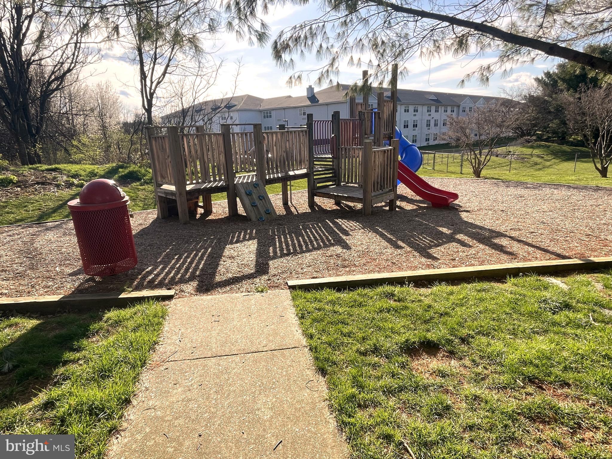 ROBINS GLENN - Residential Lease