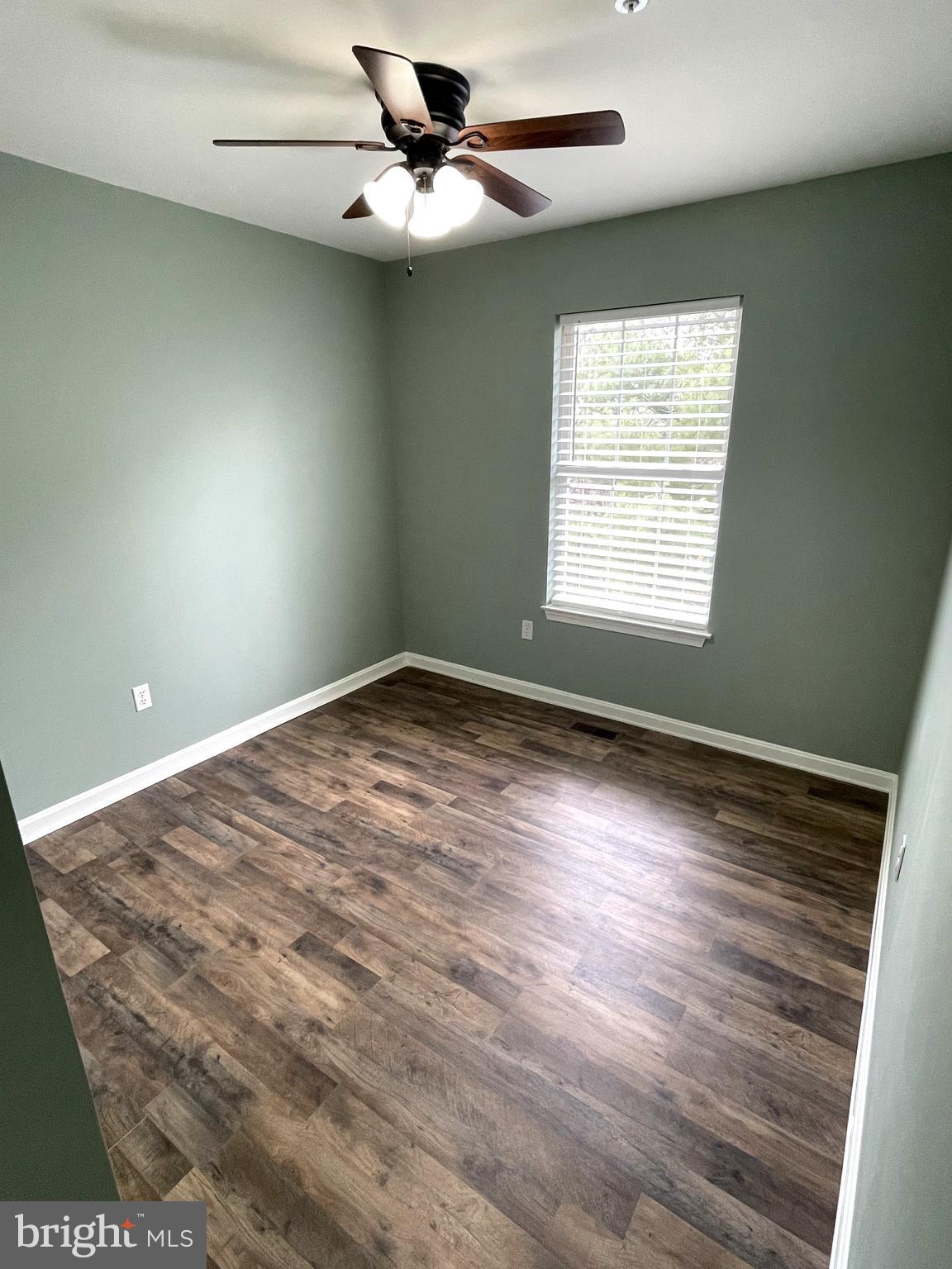 ROBINS GLENN - Residential Lease