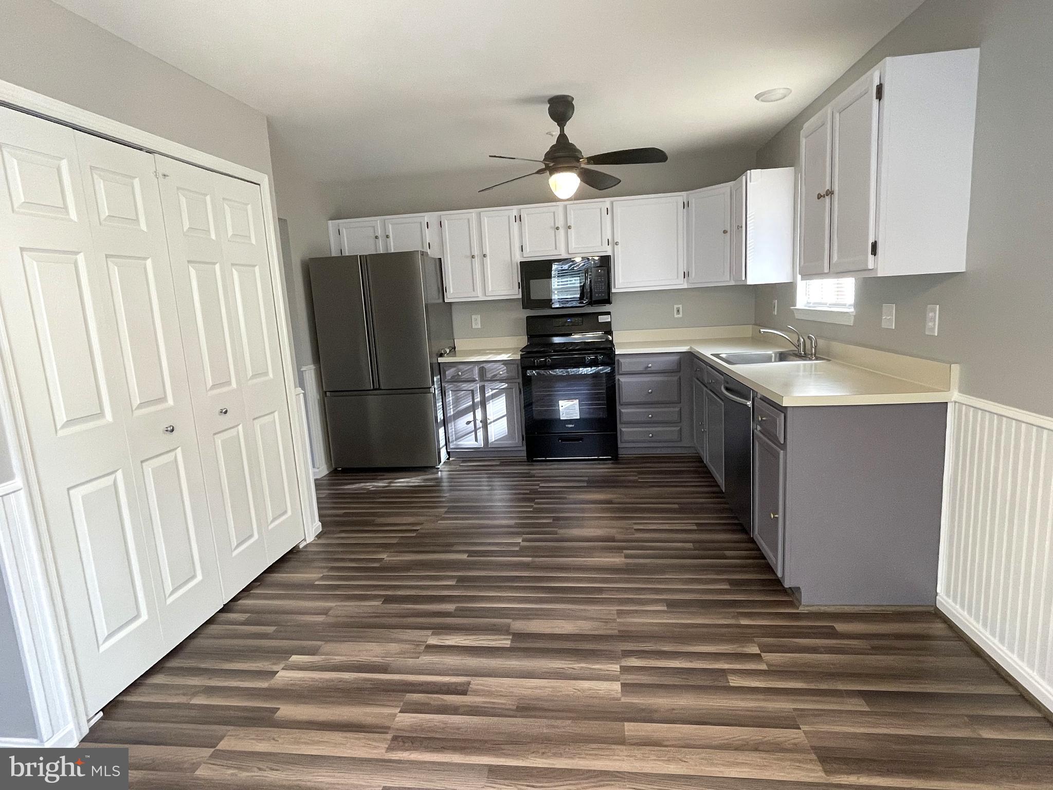 ROBINS GLENN - Residential Lease