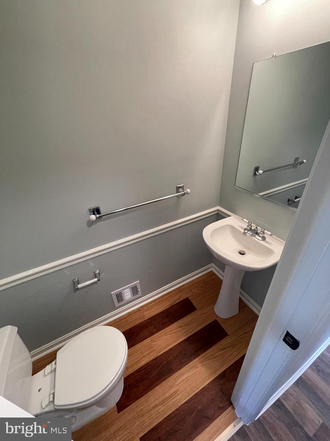 ROBINS GLENN - Residential Lease