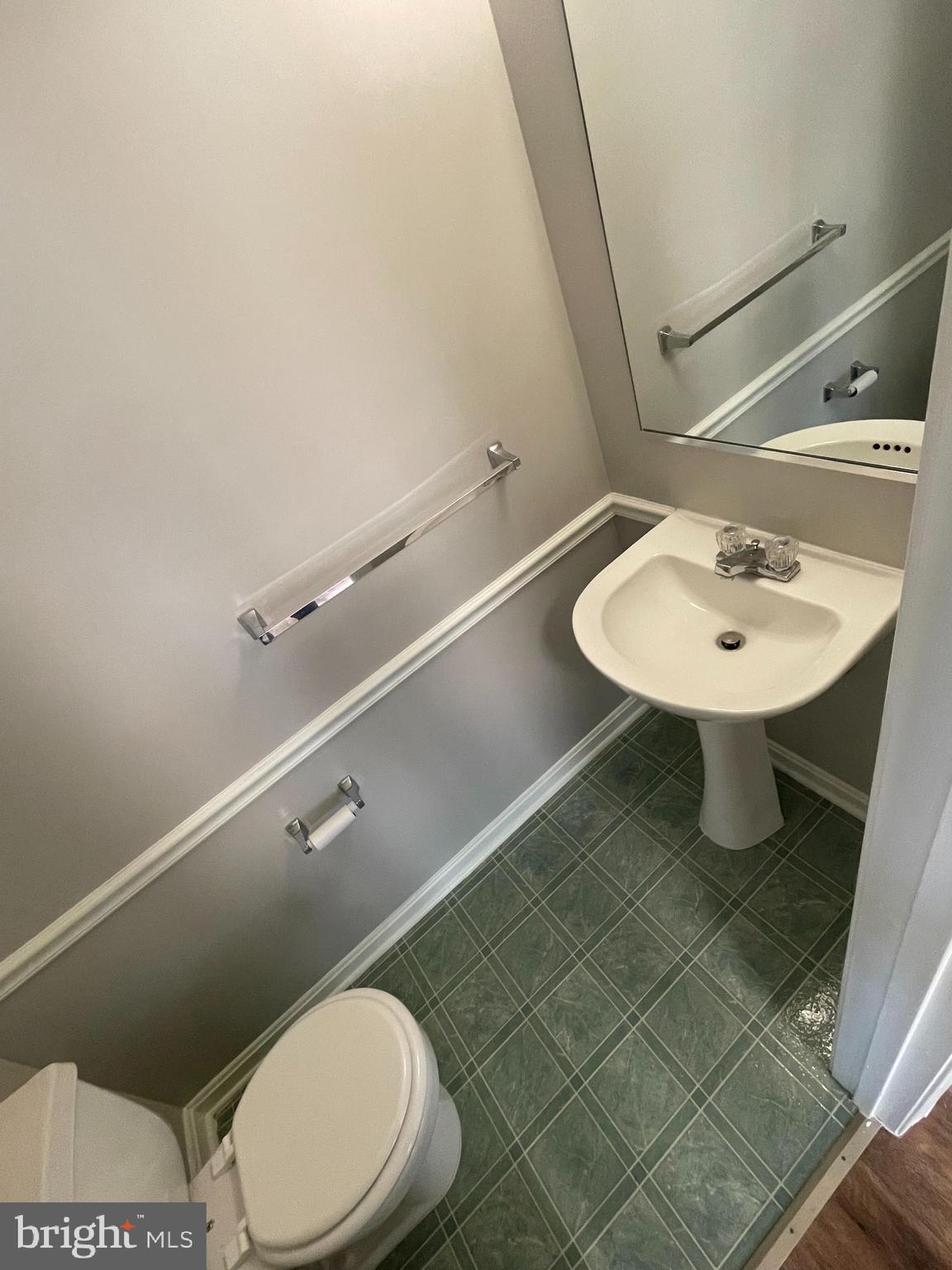 ROBINS GLENN - Residential Lease