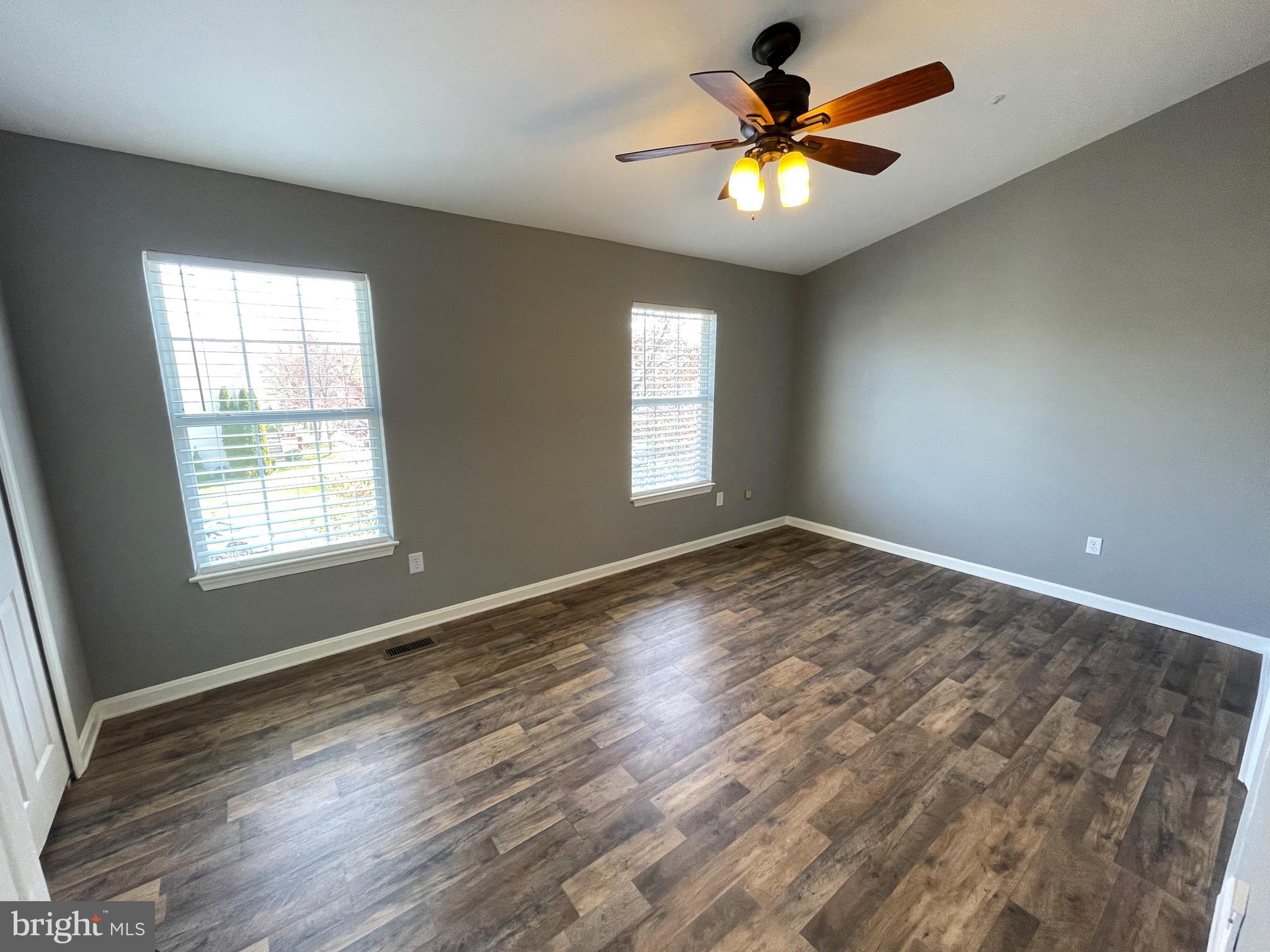 ROBINS GLENN - Residential Lease