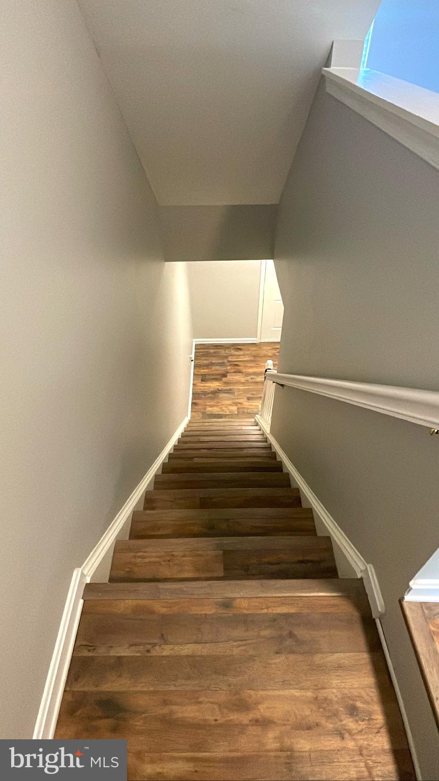 ROBINS GLENN - Residential Lease