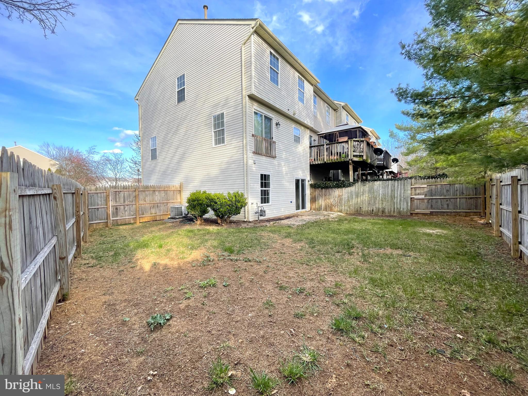 ROBINS GLENN - Residential Lease