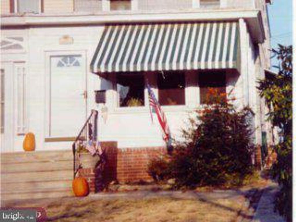 Photo of 335 Jefferson Avenue, BRISTOL, PA 19007 (MLS # PABU2108486)