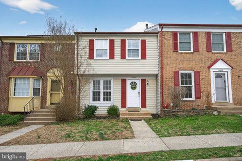 Photo of 14434 Four Chimney Drive, CENTREVILLE, VA 20120 (MLS # VAFX2292146)