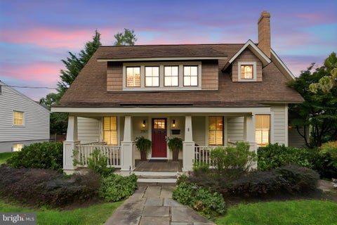 Photo of 3525 17th Street S, ARLINGTON, VA 22204 (MLS # VAAR2080772)