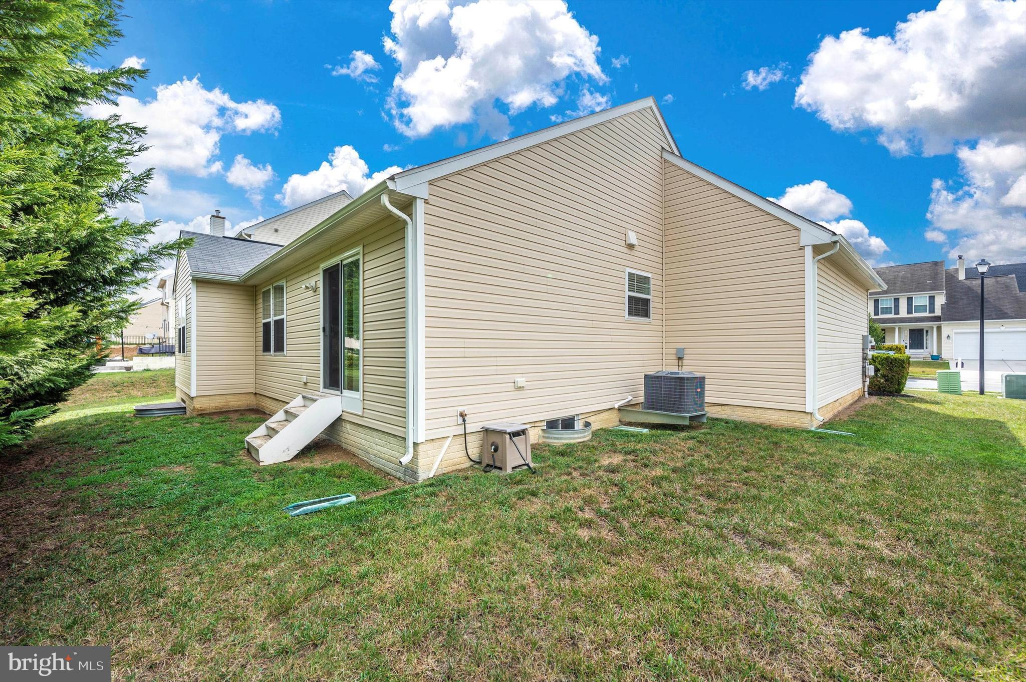 RIVERSIDE VILLAGES - Residential