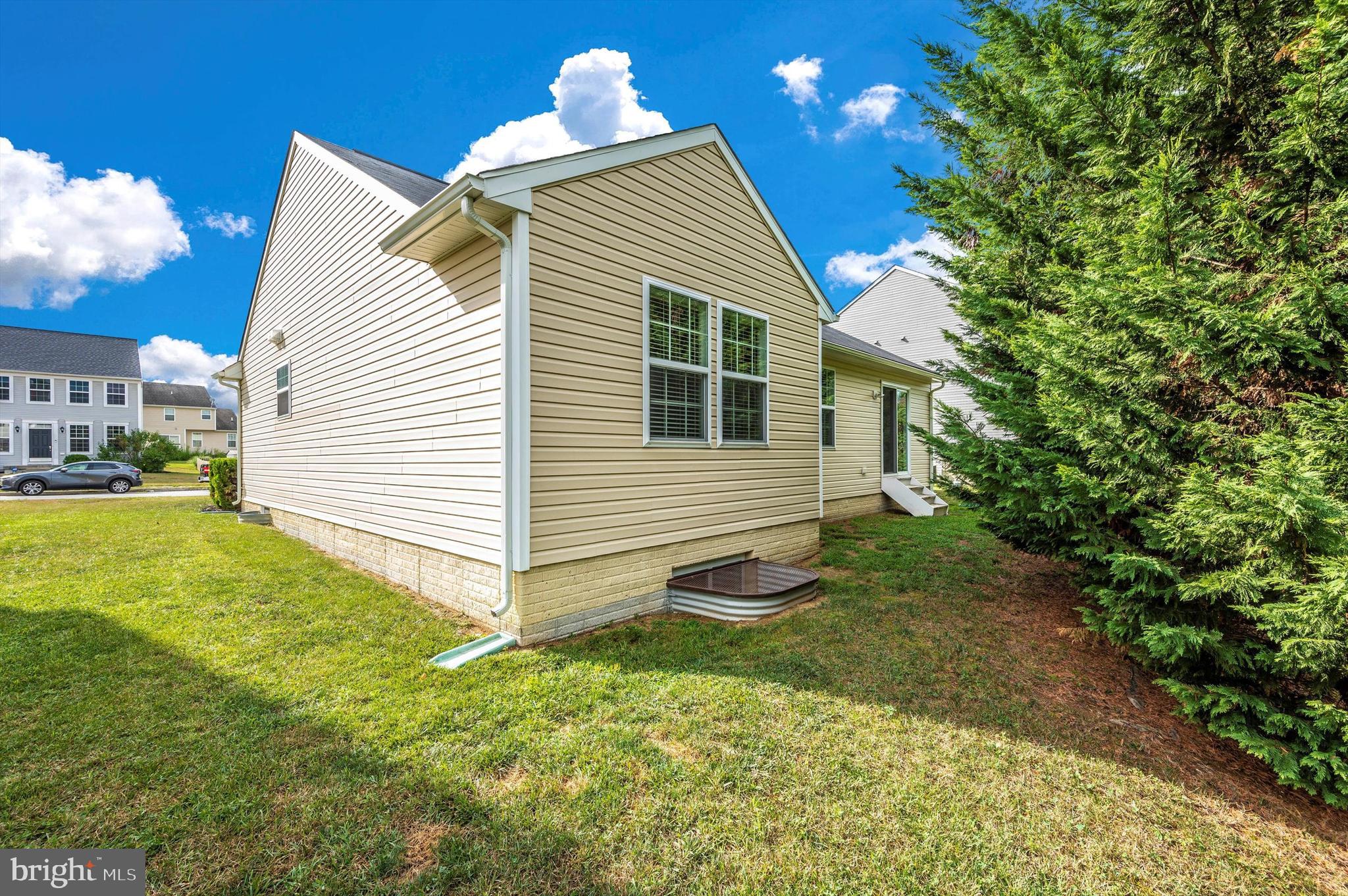 RIVERSIDE VILLAGES - Residential