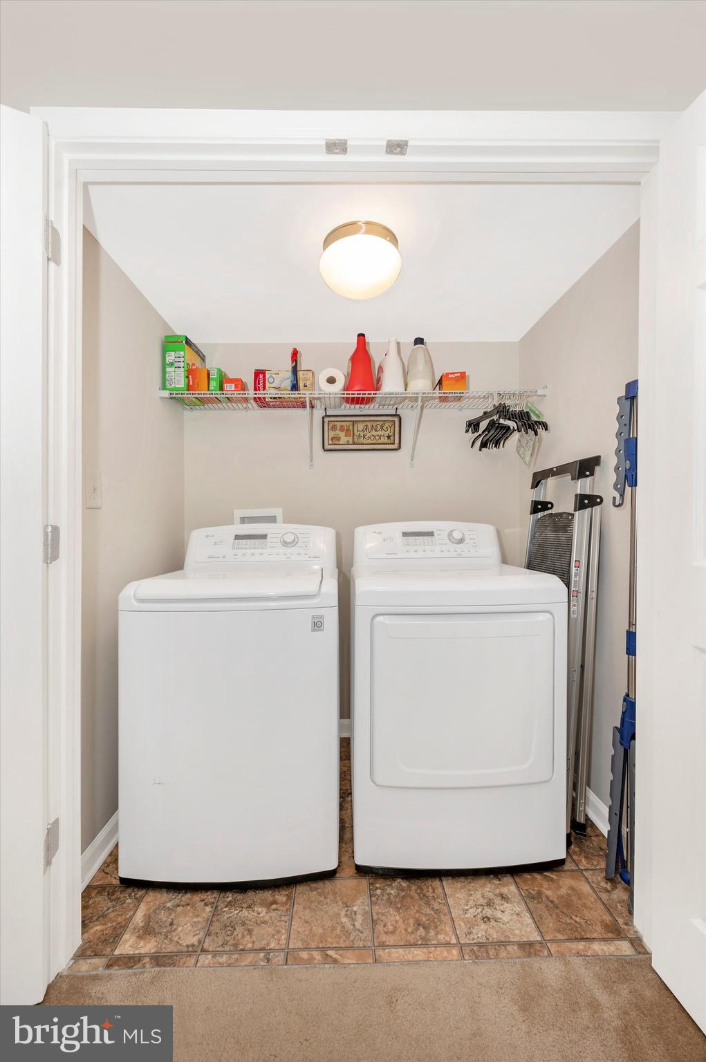 RIVERSIDE VILLAGES - Residential