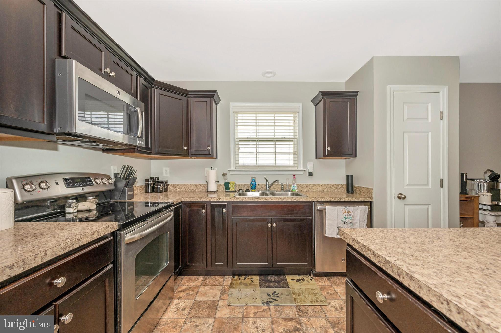 RIVERSIDE VILLAGES - Residential