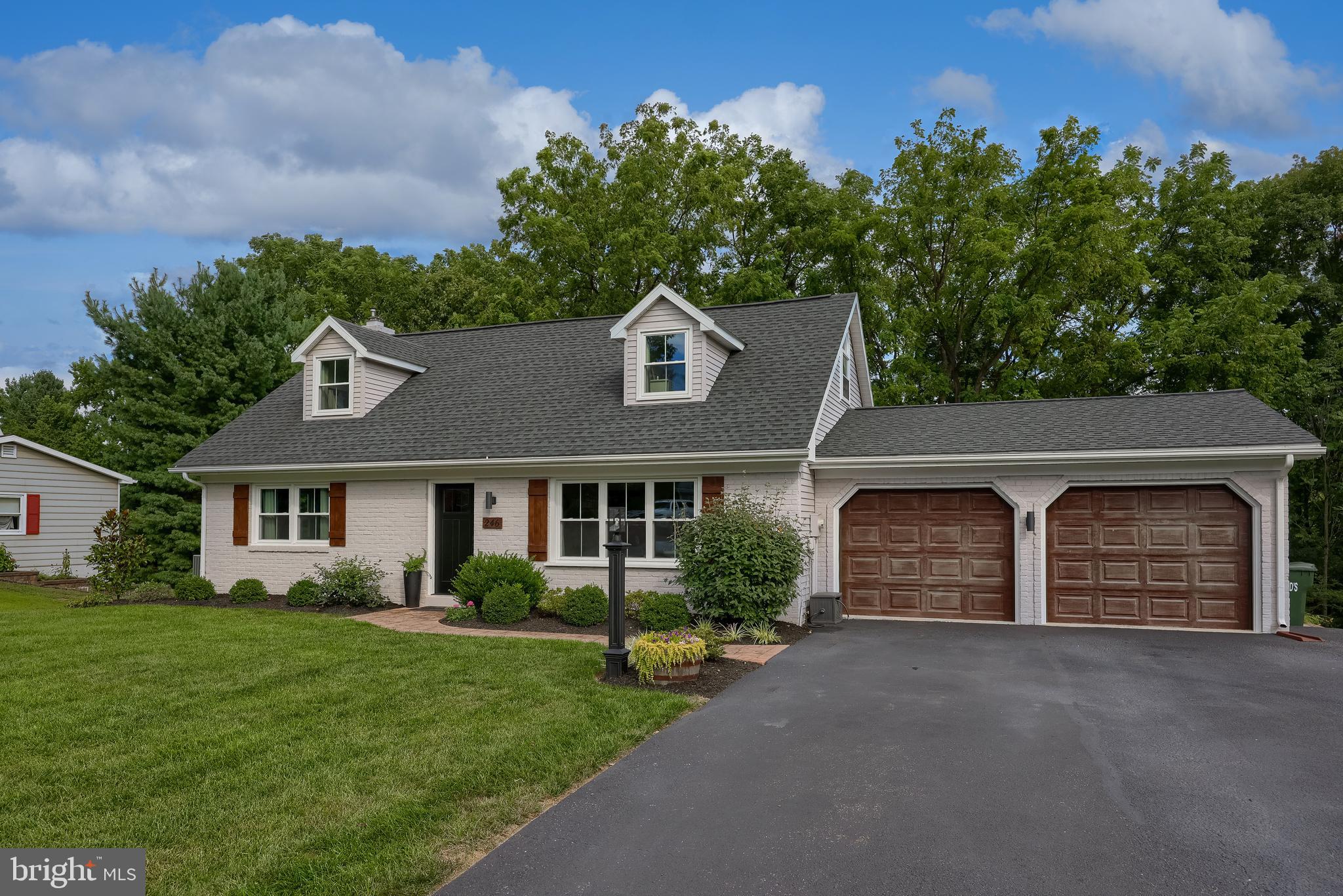 246 HICKORY DRIVE