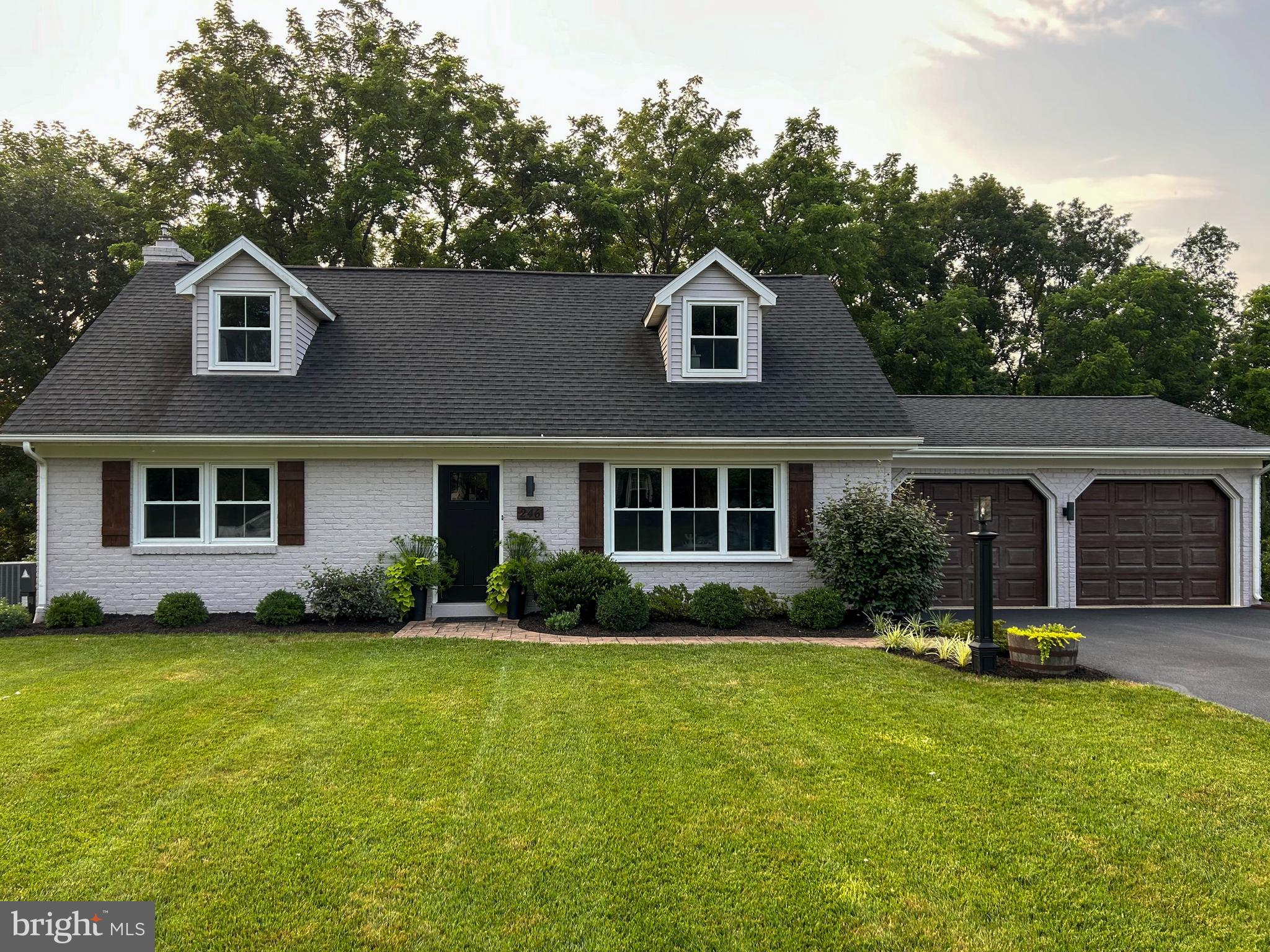 246 HICKORY DRIVE