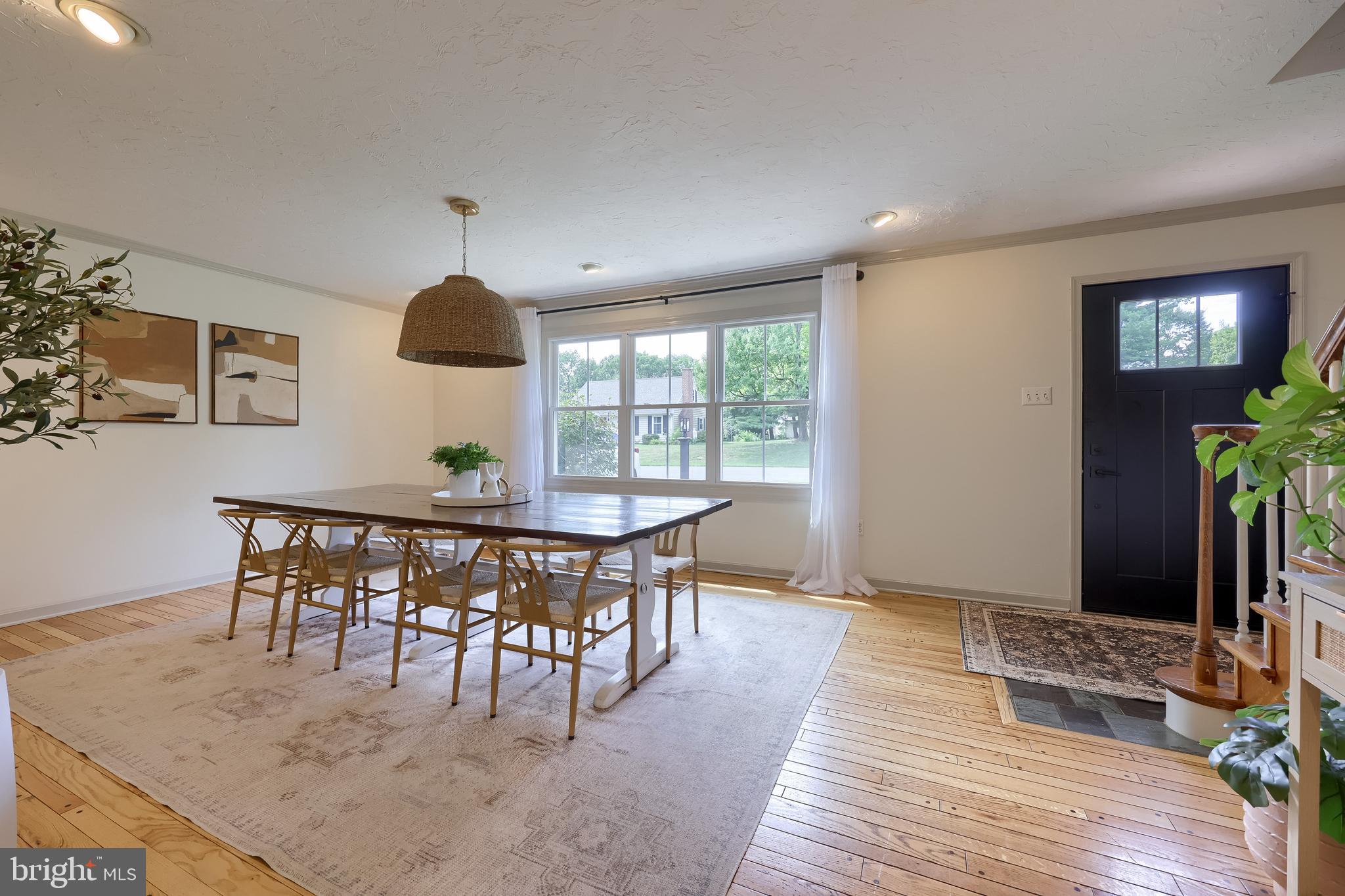 246 HICKORY DRIVE