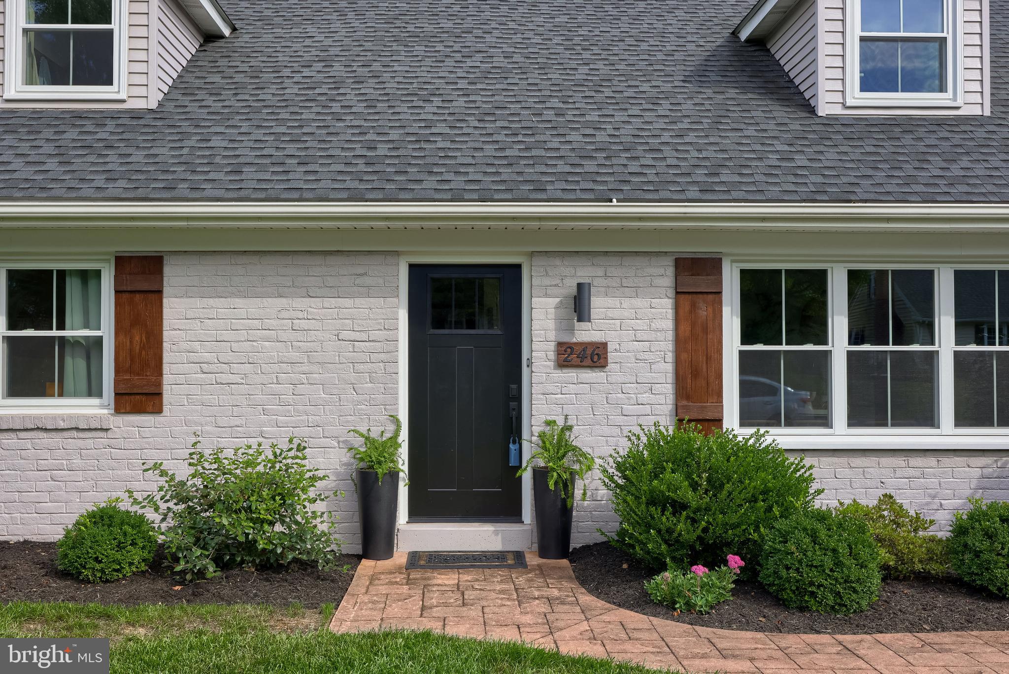 246 HICKORY DRIVE