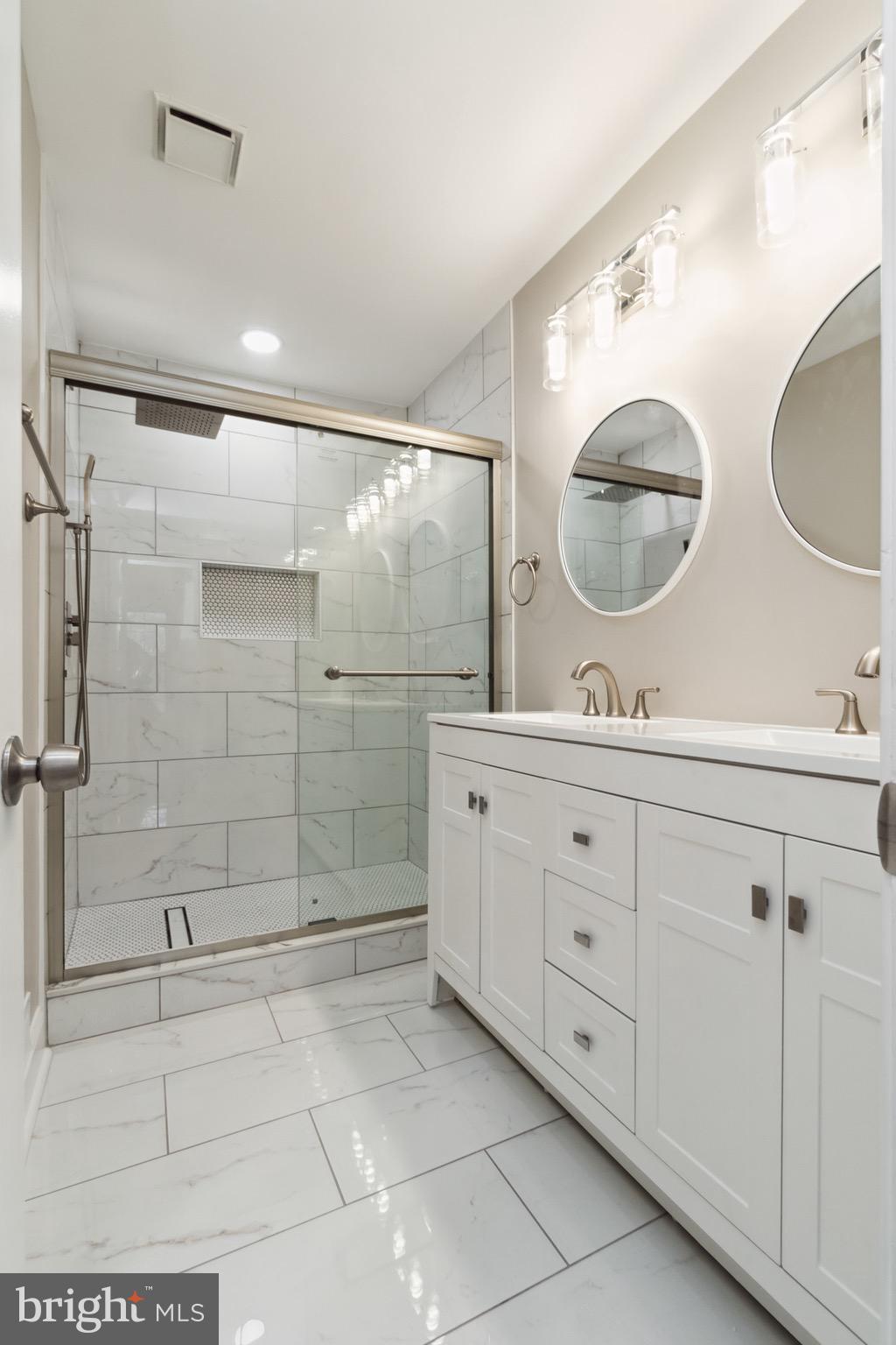 CHURCHILL TOWN SECTOR - Residential