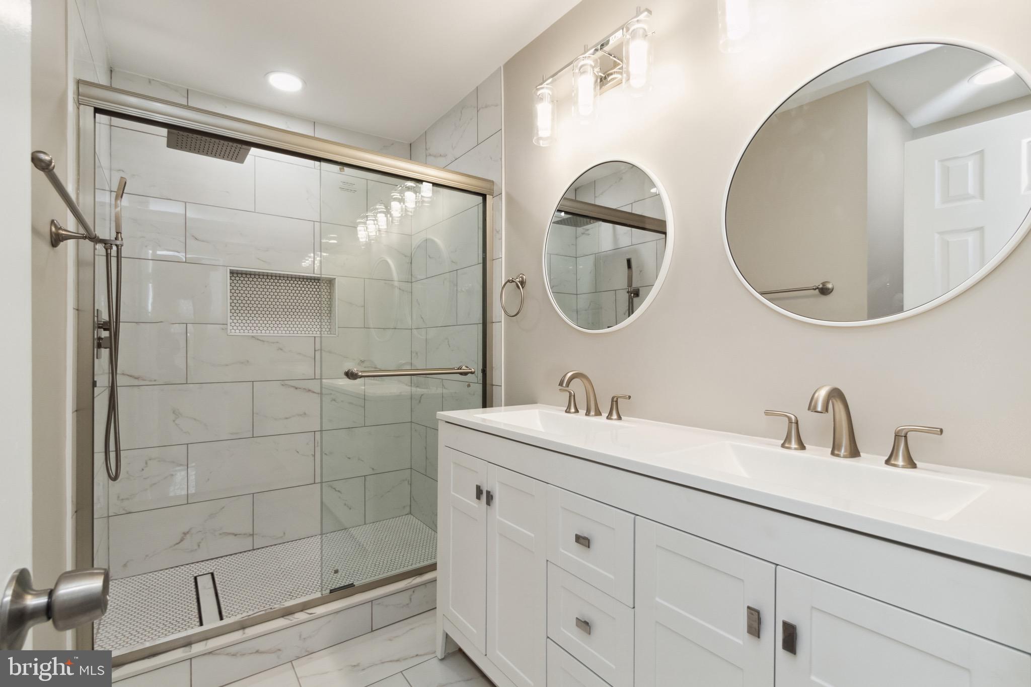 CHURCHILL TOWN SECTOR - Residential