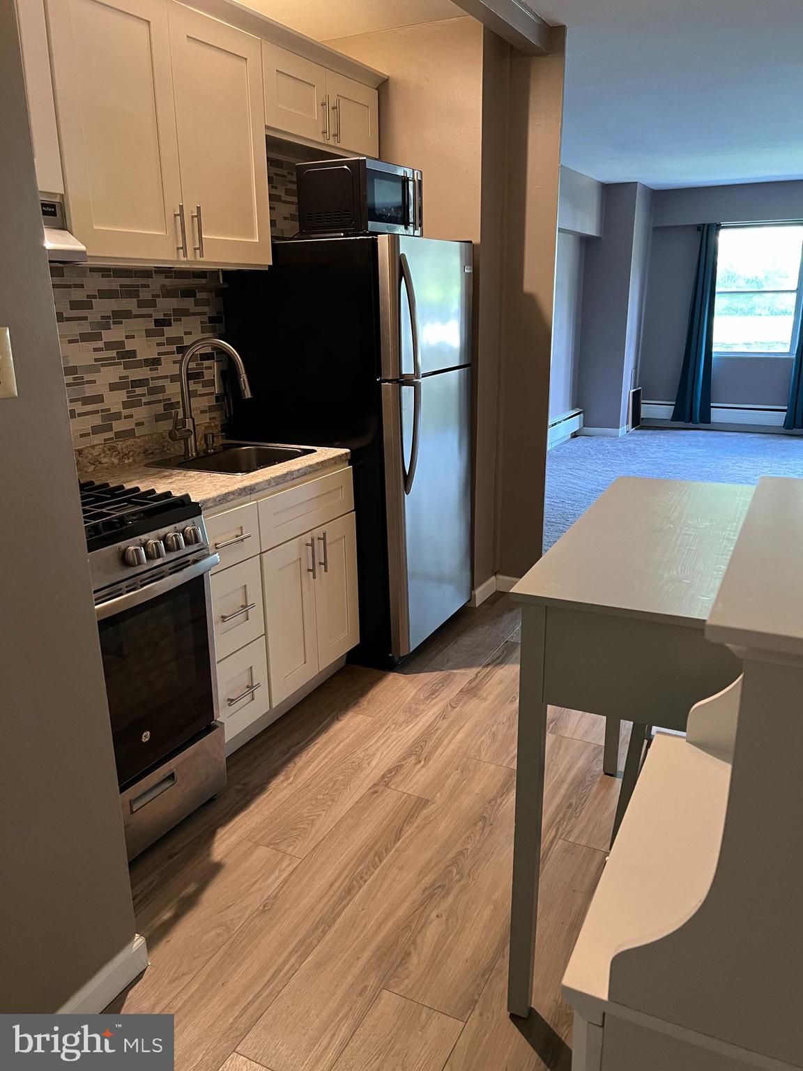 ELKINS PARK HOUSE - Residential