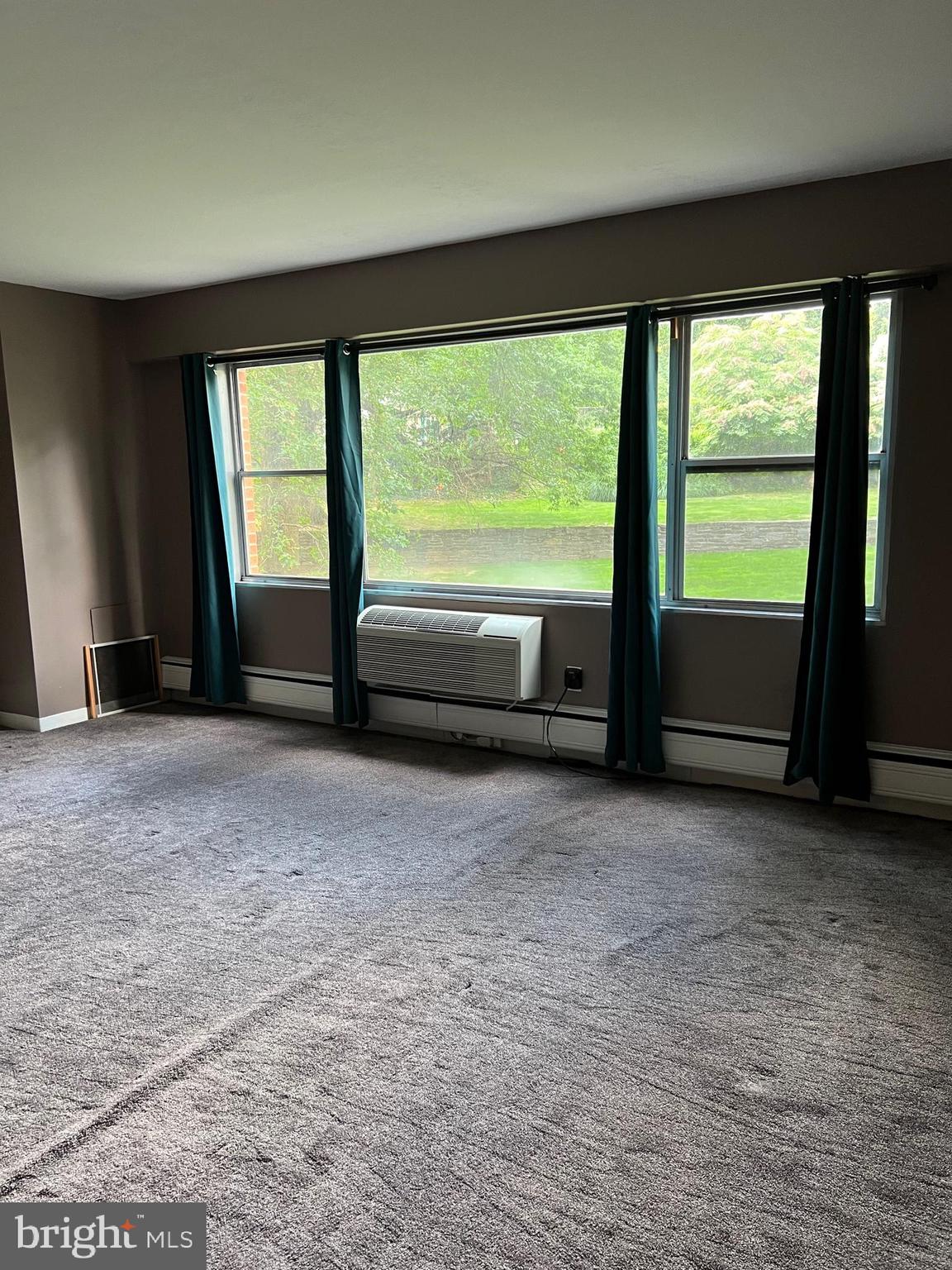 ELKINS PARK HOUSE - Residential