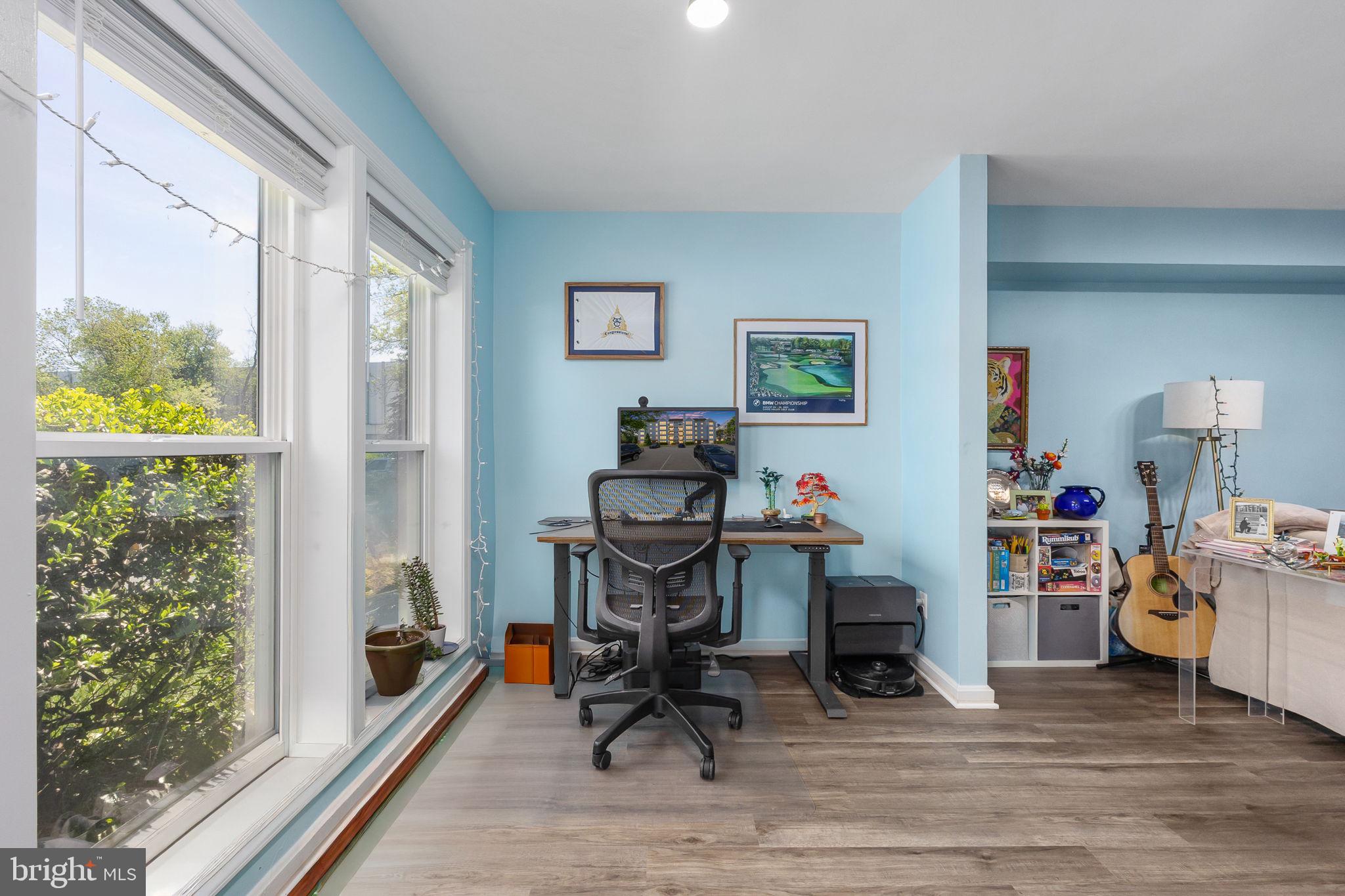 FOUR WINDS AT OAKTON - Residential